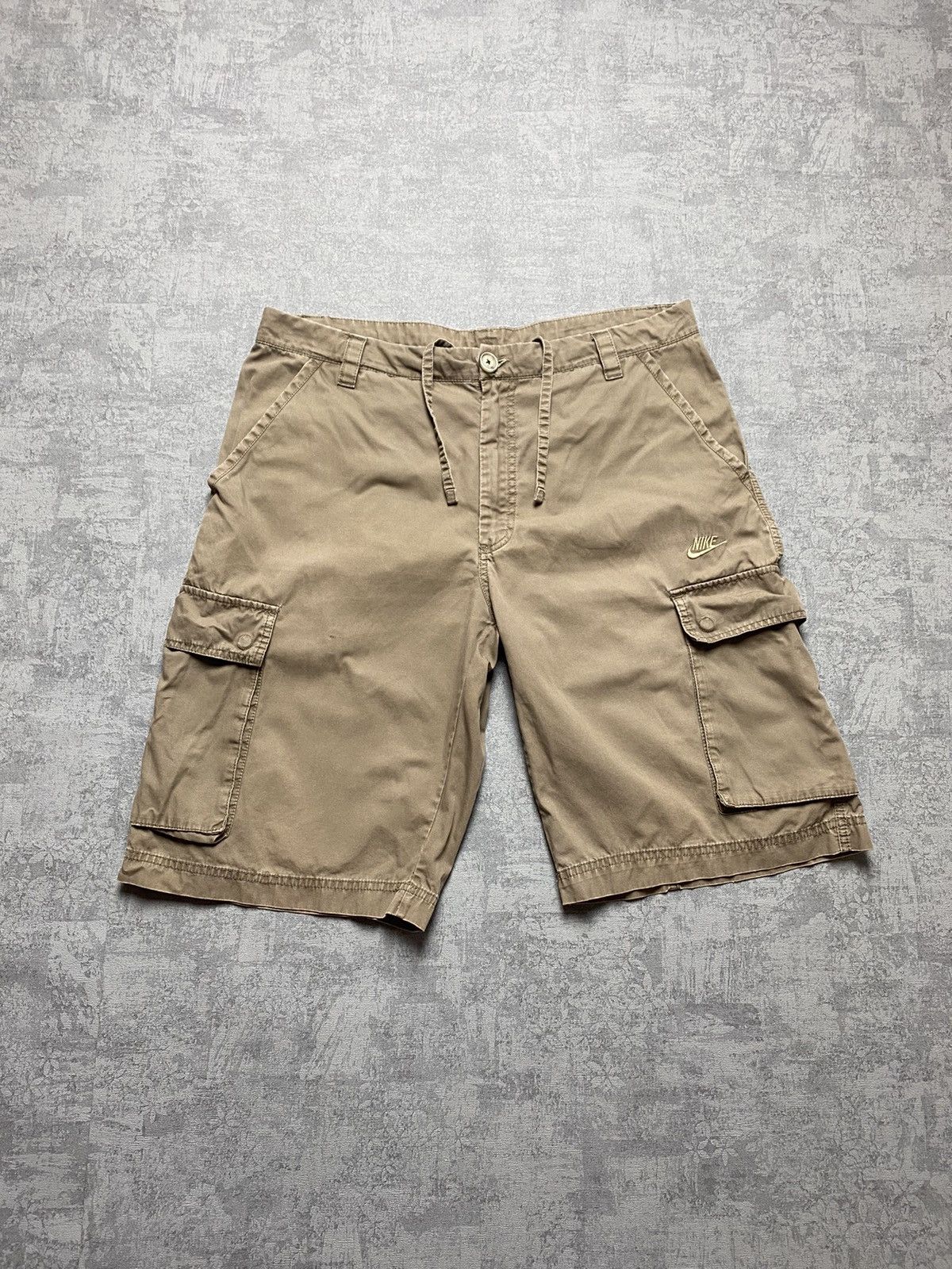 Vintage Vintage Nike Cargo Shorts Mens L Swoosh Y2K Size US 34 / EU 50 - 1 Thumbnail