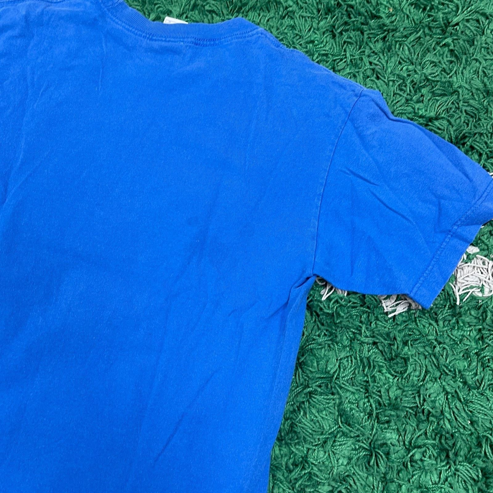 Vintage Vintage Y2K Superman Logo Blue Tee T Shirt Size Medium M Size US M / EU 48-50 / 2 - 7 Thumbnail