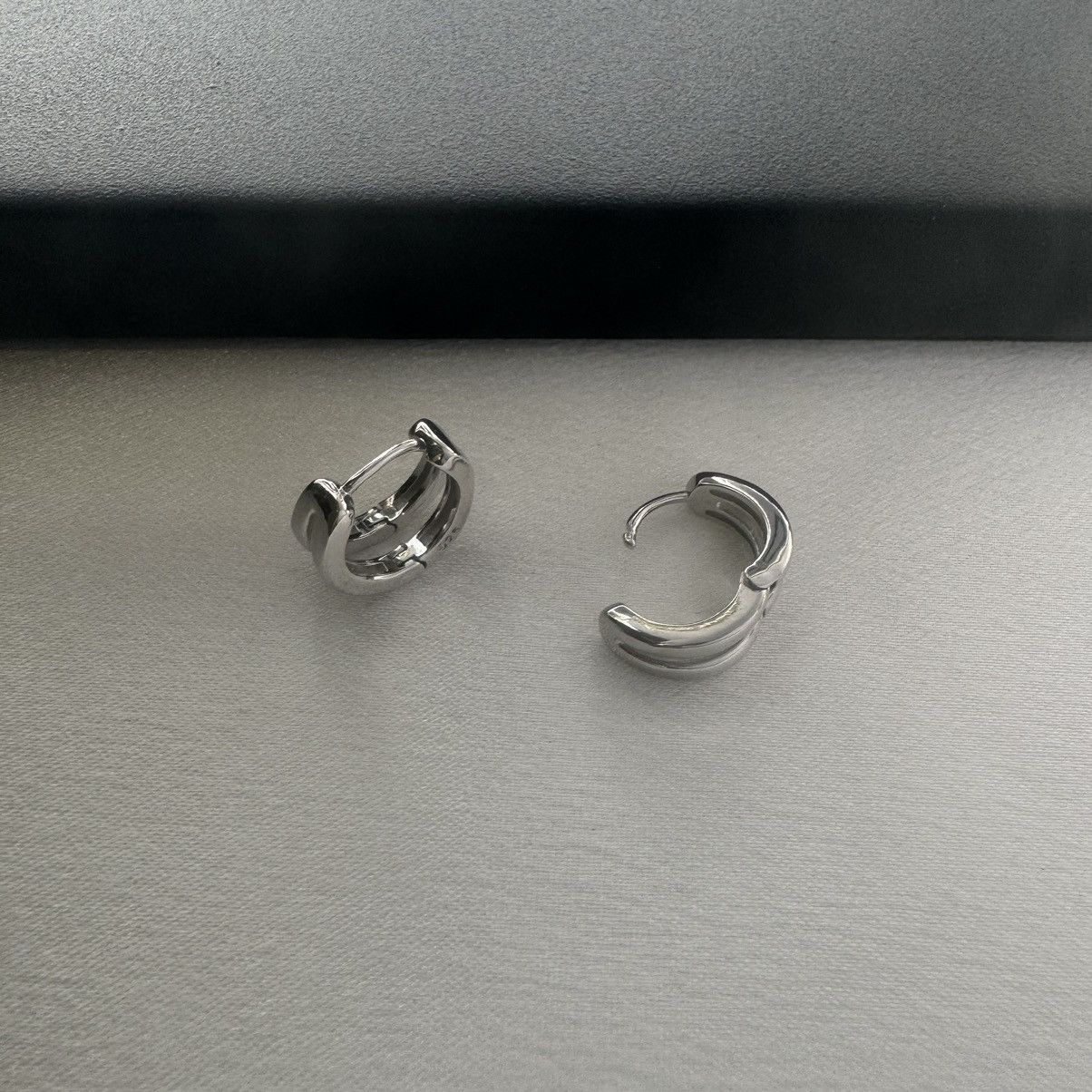 Other Small Hoop Earrings for Men Women Hip Hop Unisex Style Size ONE SIZE - 4 Thumbnail