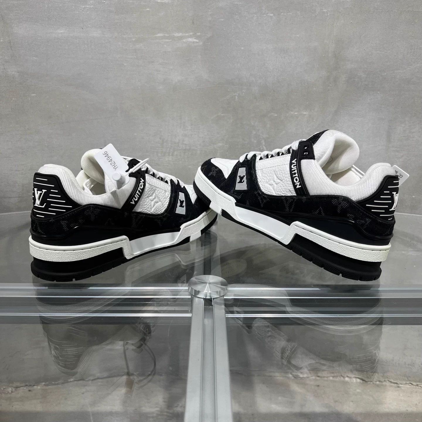 Louis Vuitton LV Trainer Black White Denim UK3 37 Size US 6 / IT 36 - 5 Thumbnail