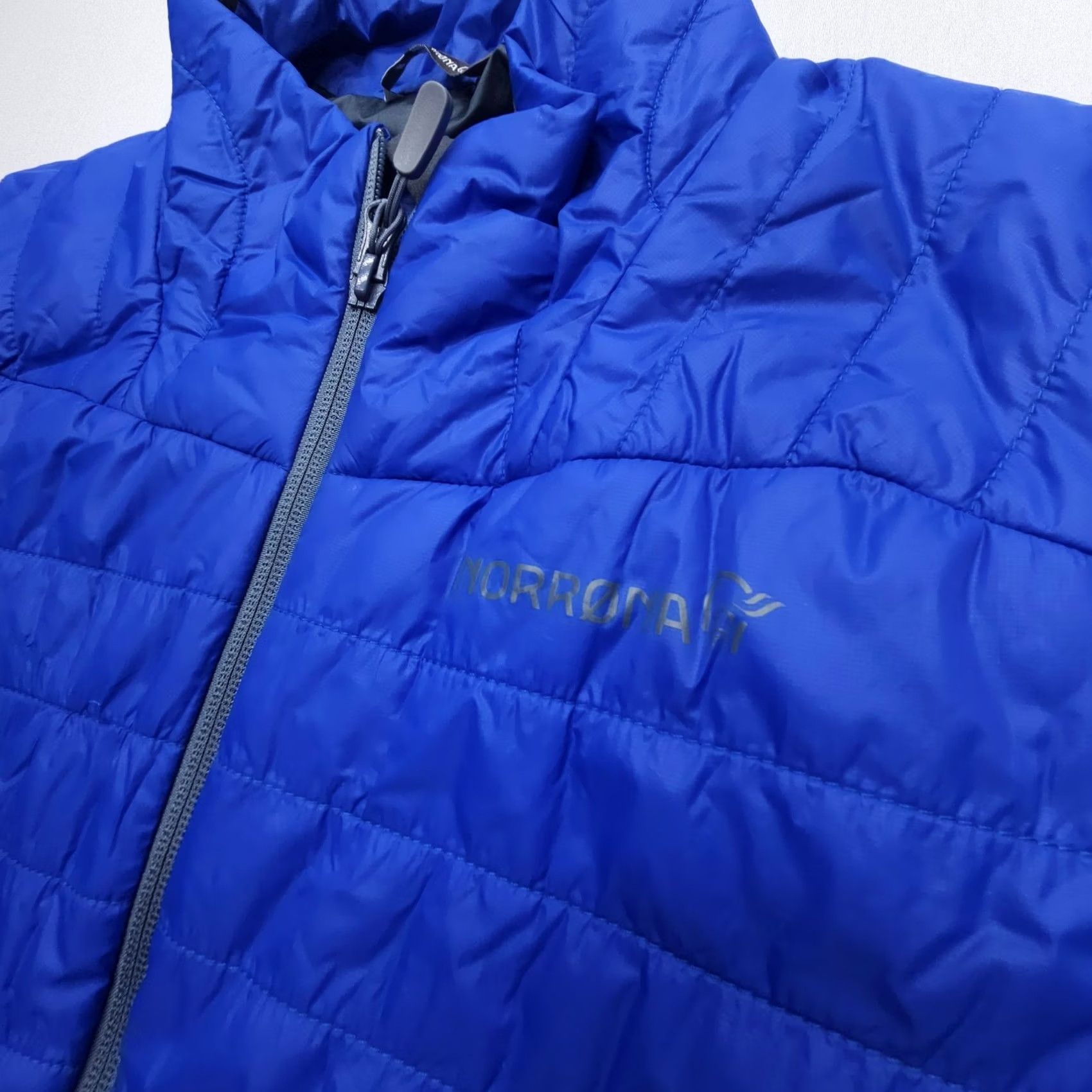Vintage Norrona Falketind Primaloft 100 Puffer Vest Mens Small Blue Hiking Ultralight Windbreaker Full Zip Lined Stand-Up Collar Outdoor Vest Regular Fit Size US S / EU 44-46 / 1 - 3 Thumbnail