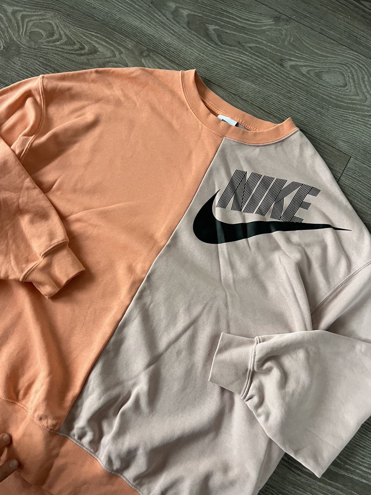 Nike Nike Big Logo Oversize Streetwear Crew Neck Sweatshirt Size US S / EU 44-46 / 1 - 10 Thumbnail