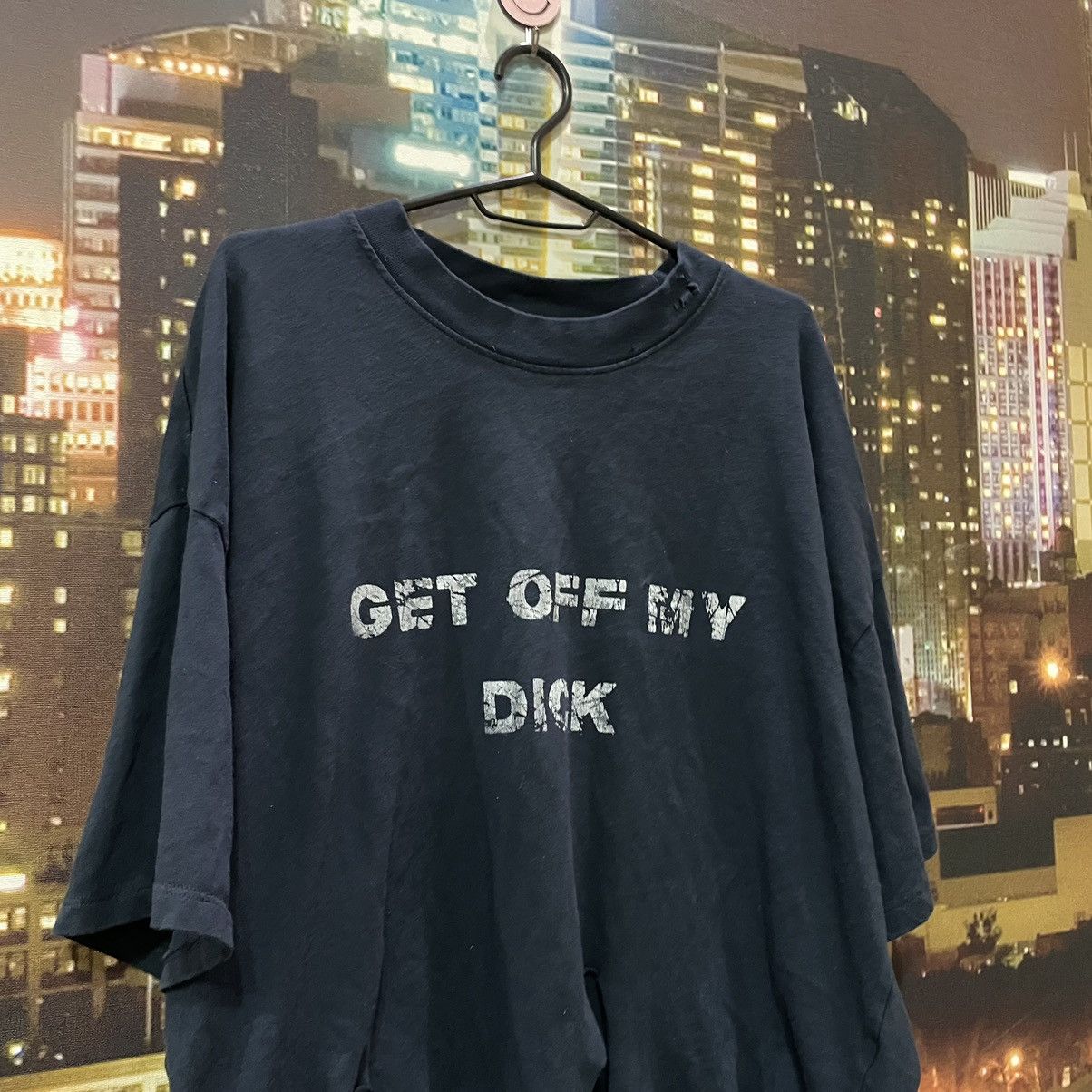 Vintage Vintage 90s Graphic Tee Thrashed Sun Faded Humor Streetwear Size US M / EU 48-50 / 2 - 2 Thumbnail