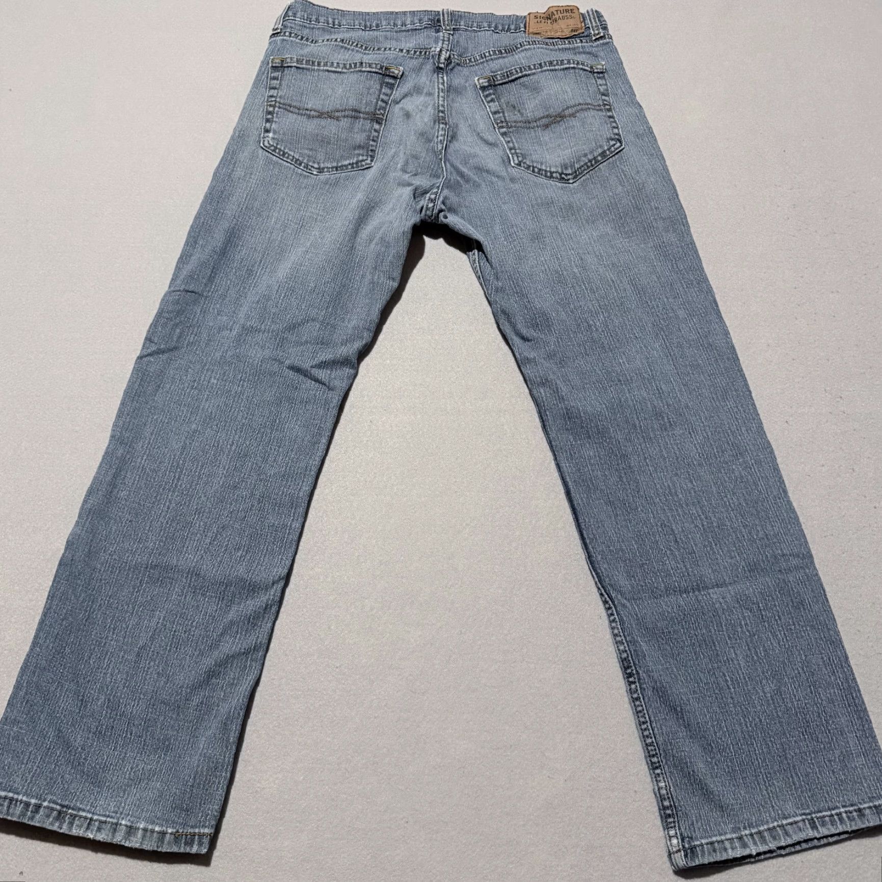 Levi's Signature by Levi Strauss Jeans Men's Denim Mid Rise Relaxed Straight - 34x30 Blue • 5-Pocket Design • Button, Zip Closure Size US 34 / EU 50 - 2 Thumbnail