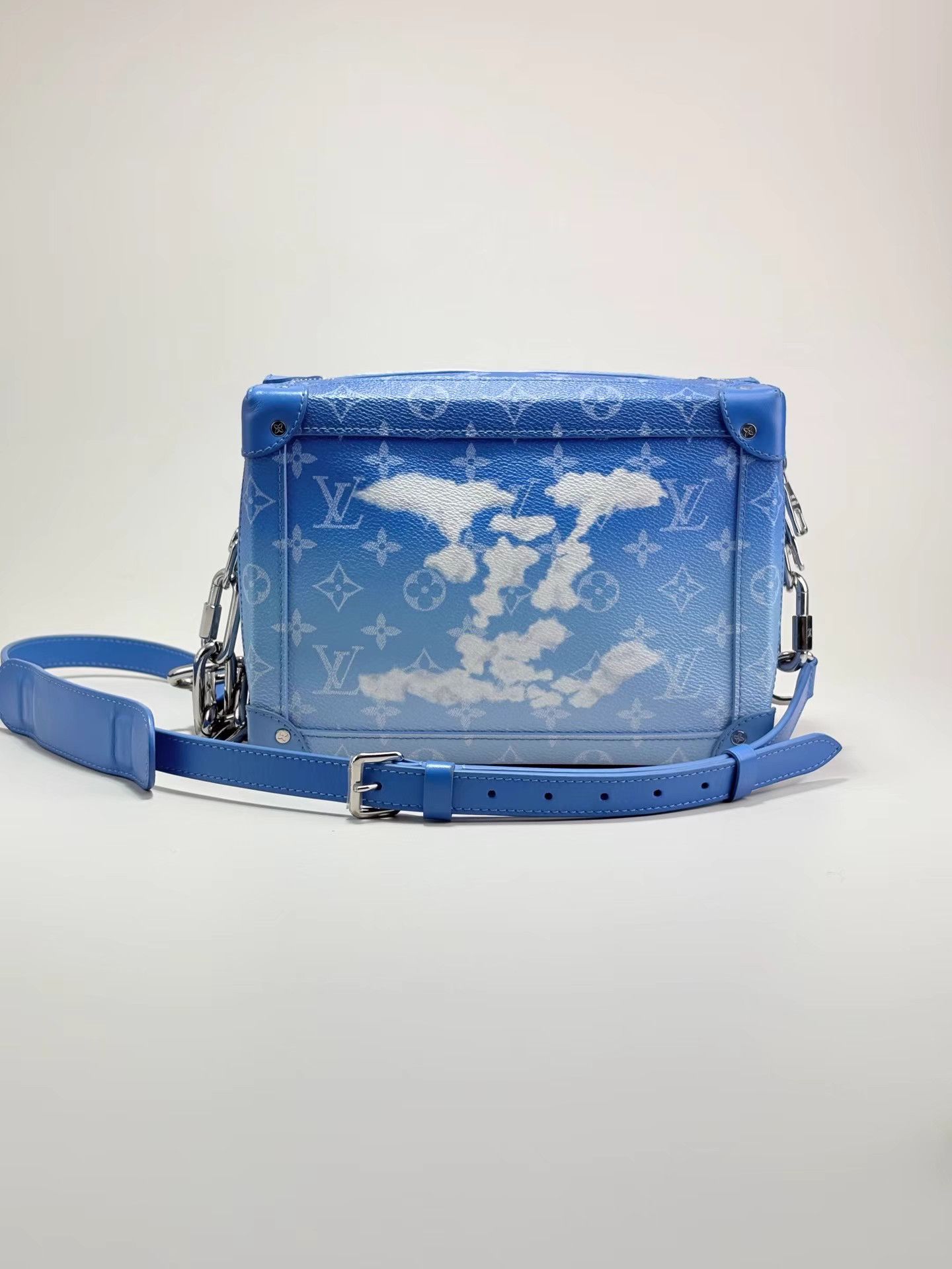 Louis Vuitton LOUIS VUITTON LV Clouds SOFT TRUNK Shoulder Box Bag Size ONE SIZE - 1 Thumbnail