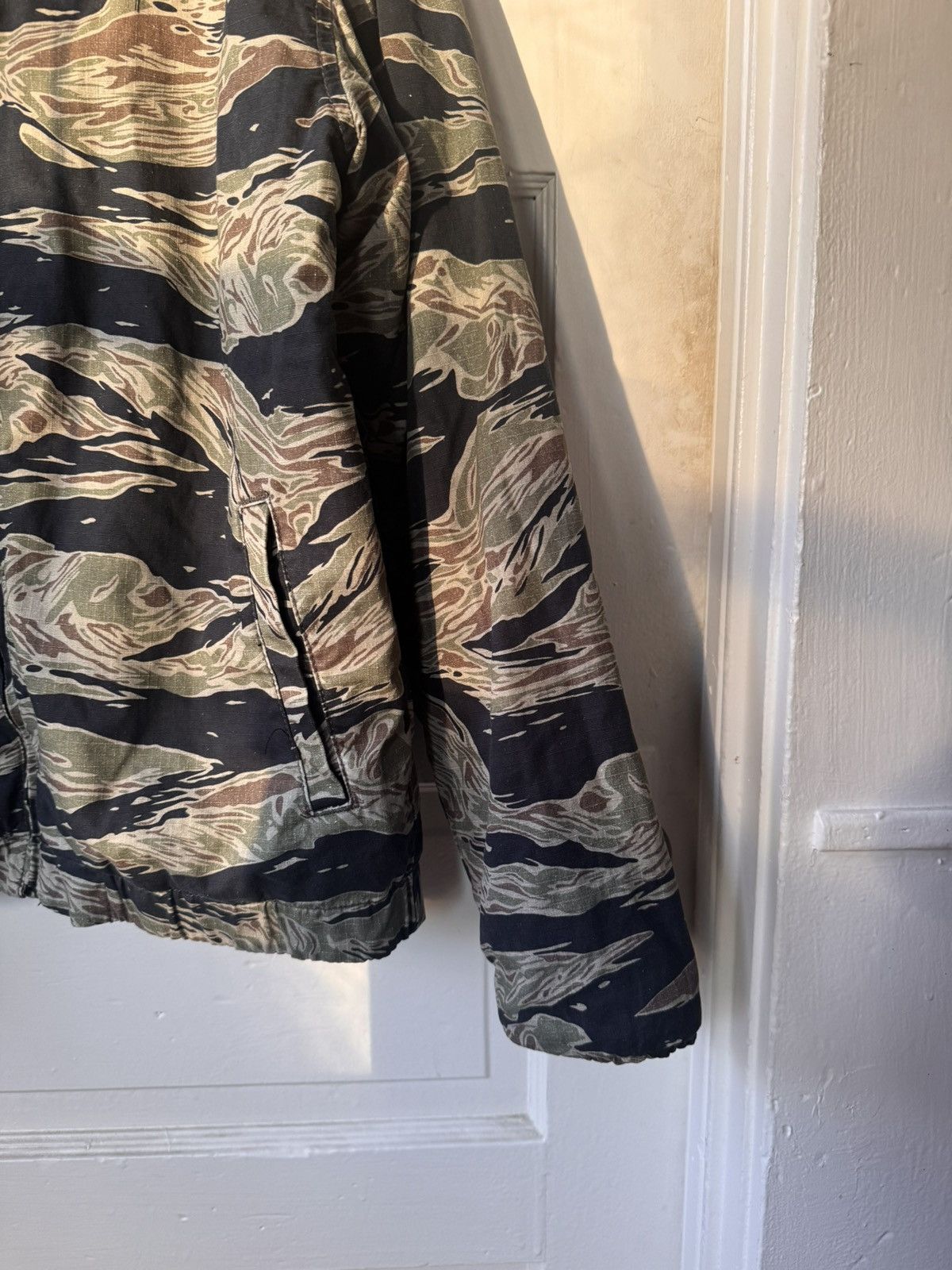 Bdg BDG Camo Bomber Jacket Size US M / EU 48-50 / 2 - 4 Thumbnail