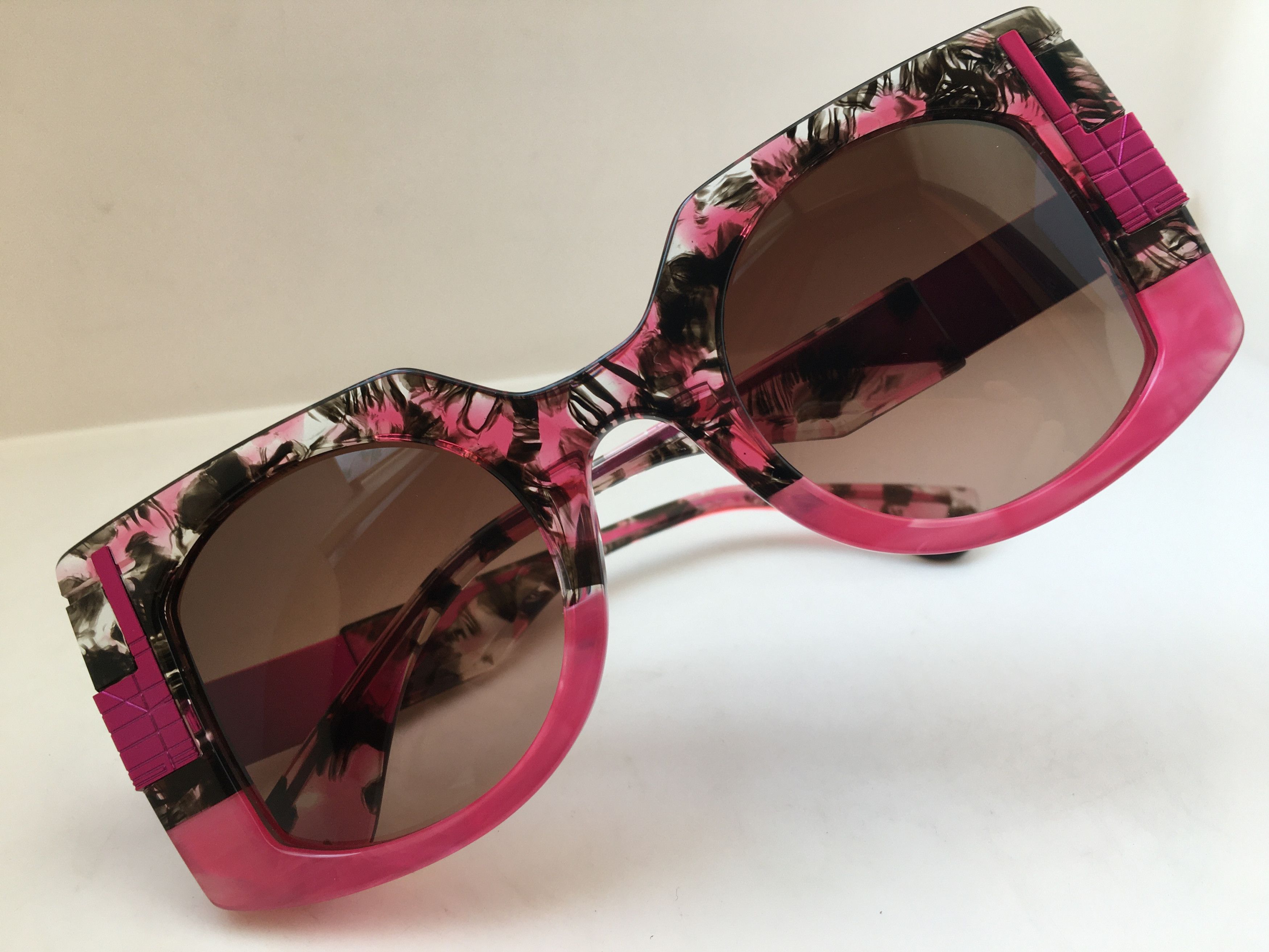 Other Handmade Acetate RUNWAY SHOW Diva Girls Sunglasses Size ONE SIZE - 5 Thumbnail