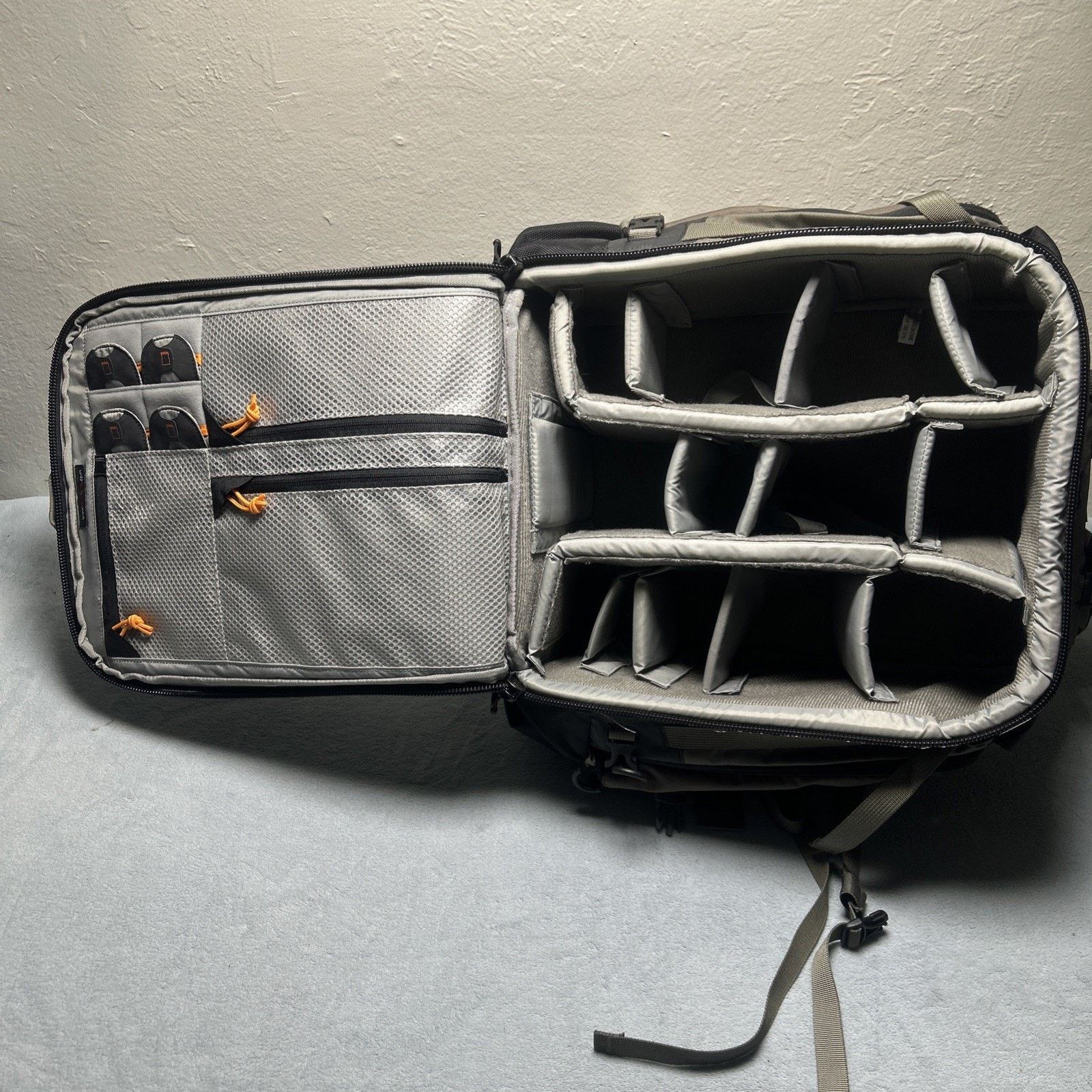 Lowepro Pro Trekker 300 AW SLR Camera Bag Backpack Hydration