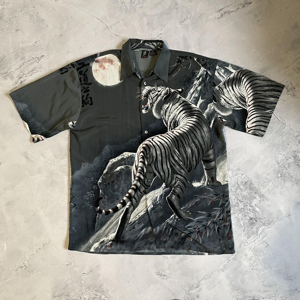 Other Vintage Short Sleeve Shirt Tiger Print Diesel style Size US XL / EU 56 / 4 - 1 Thumbnail