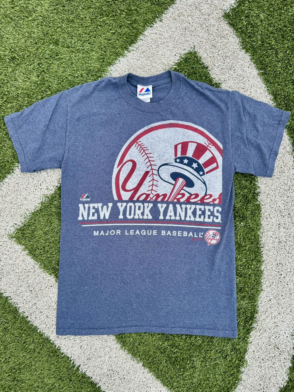 Majestic × New York Yankees × Vintage Vintage New York Yankees Majestic MLB T-Shirt Size US S / EU 44-46 / 1 - 2 Thumbnail
