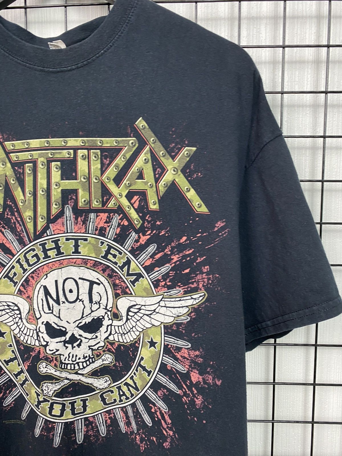Band Tees Anthrax “fight em till you can’t” T-Shirt Men oversized L Size US XXL / EU 58 / 5 - 5 Thumbnail