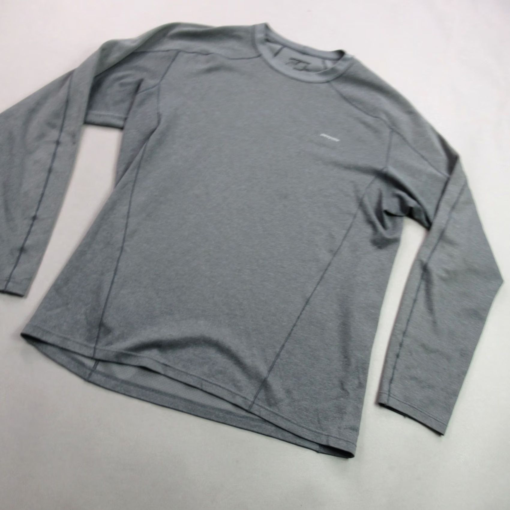 Patagonia Patagonia Shirt Mens M Long Sleeve Crew Gray Lightweight Casual Accessory: Logo Size US M / EU 48-50 / 2 - 2 Thumbnail