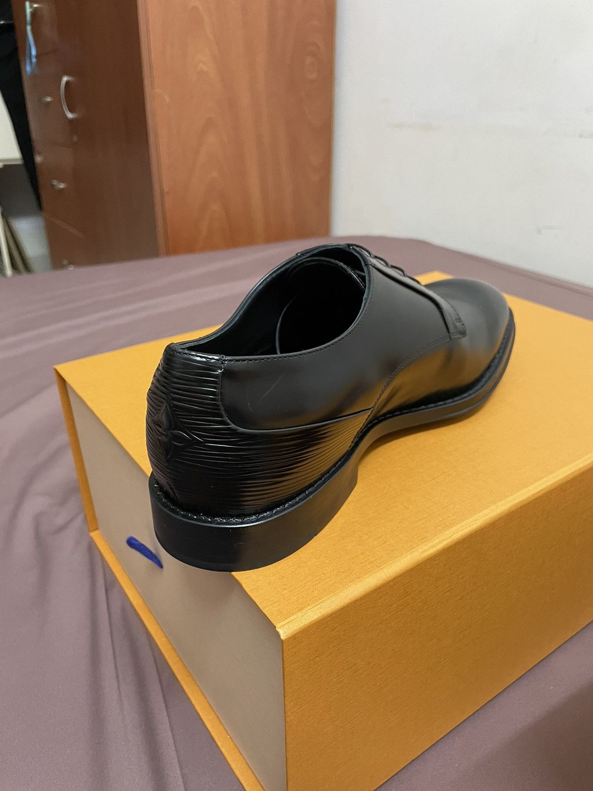 Louis Vuitton Louis Vuitton Kensington black derby shoes Size US 7 / EU 40 - 12 Thumbnail