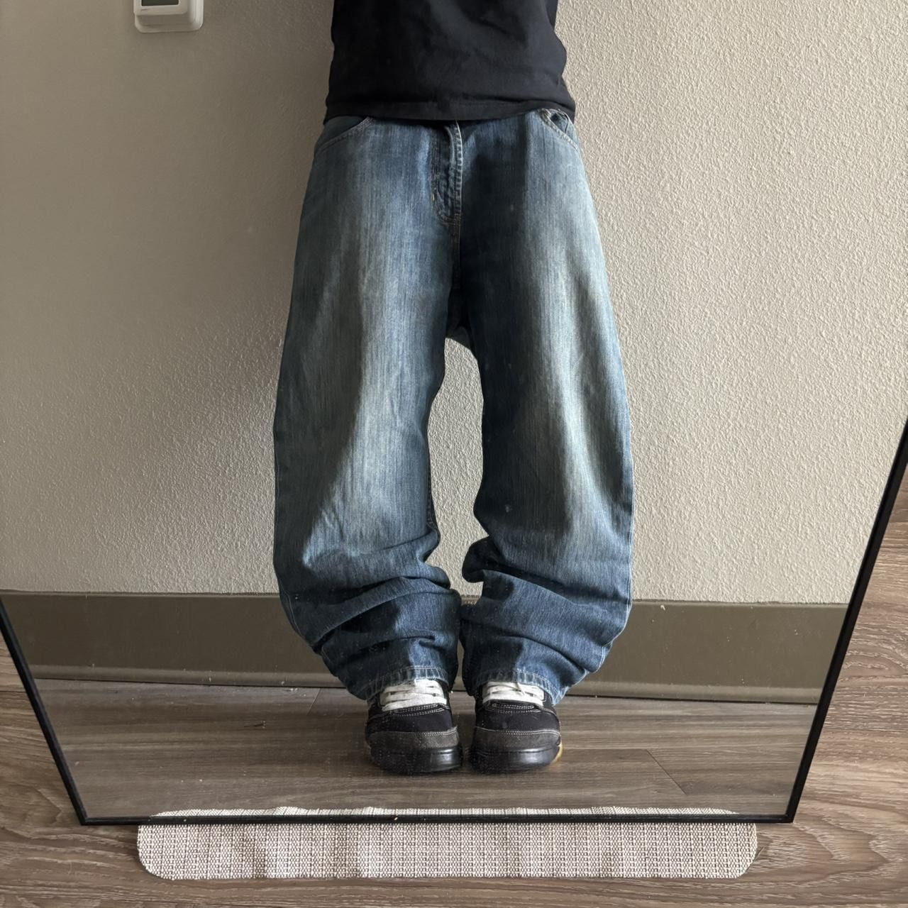 Japanese Brand Crazy Vintage Y2K/2000s Baggy Grunge Dark Wash Skater Denim Jeans! 33x28 Size US 33 - 1 Thumbnail