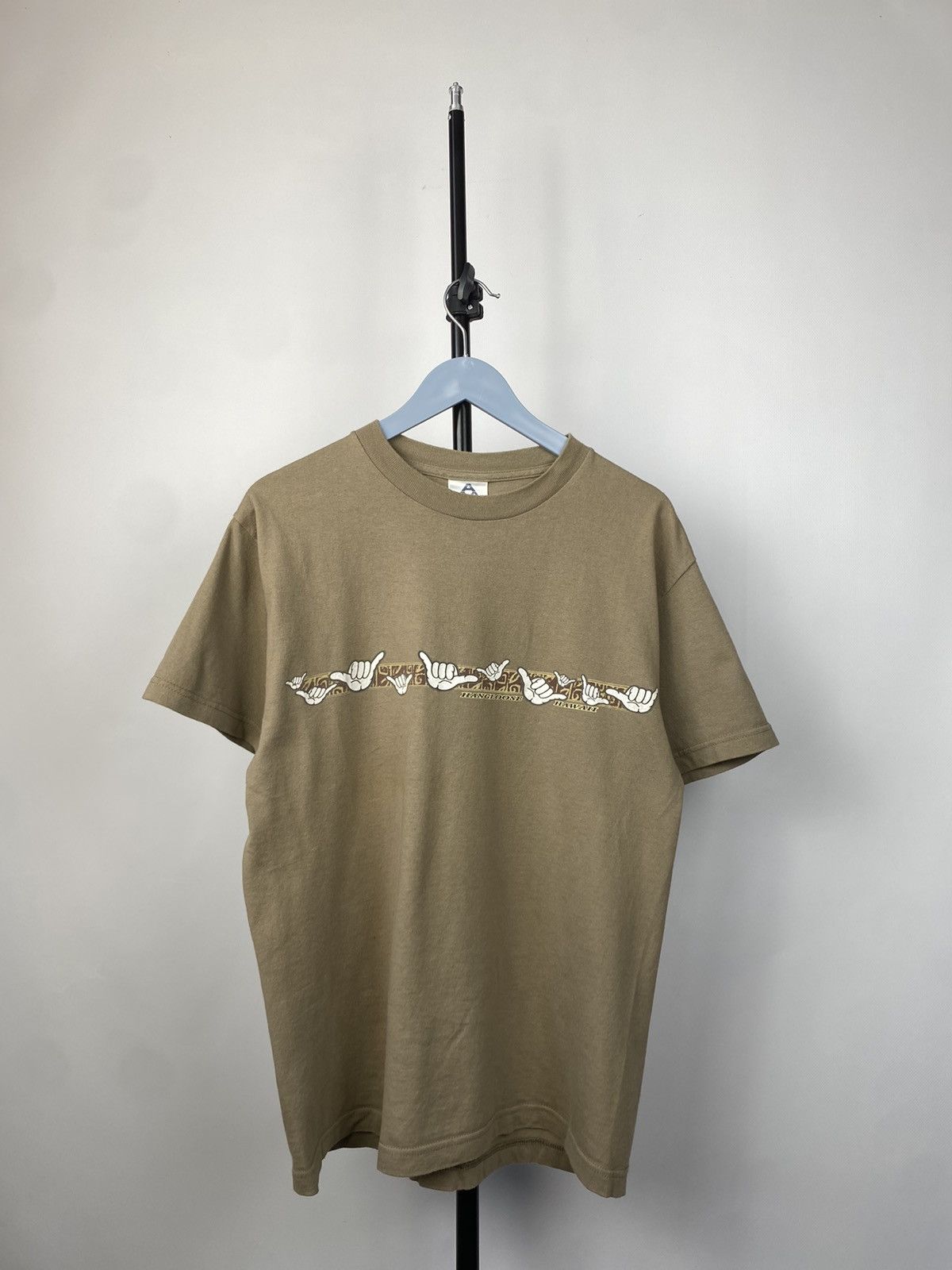Vintage Vintage 90s Guanche Art Hawaii T Shirt Surf Style Quiksilver Size US M / EU 48-50 / 2 - 1 Thumbnail