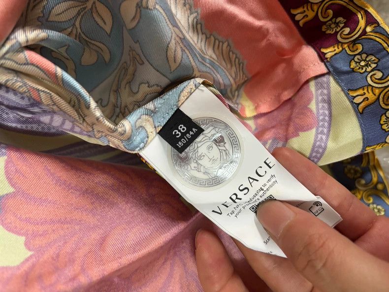 Versace Versace Printed shirts Size US S / EU 44-46 / 1 - 4 Thumbnail