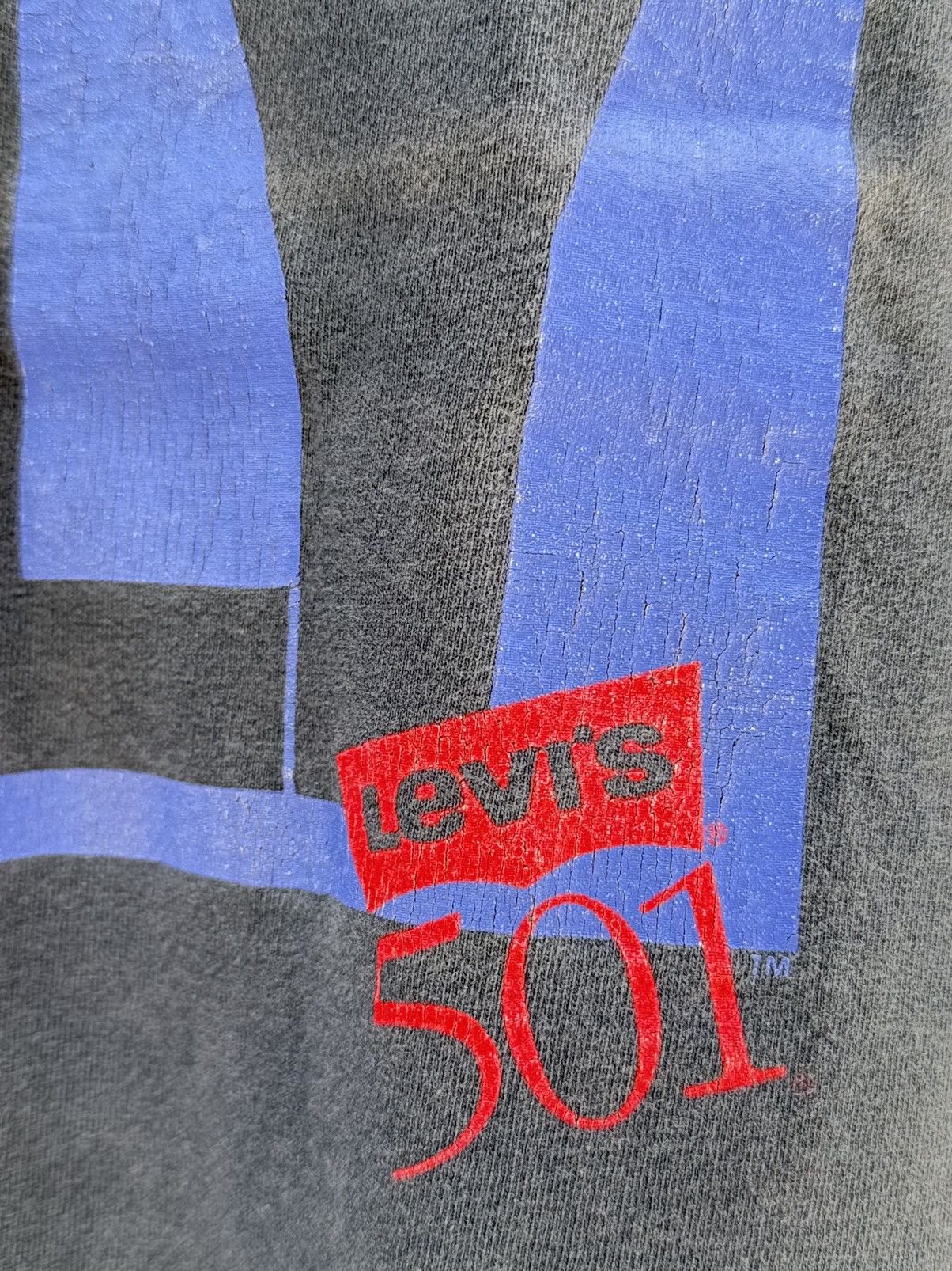 Levi's Vintage Clothing Thrashed Vintage 90s Levis Botton Your Fly Sun Faded Tee Size US M / EU 48-50 / 2 - 4 Thumbnail