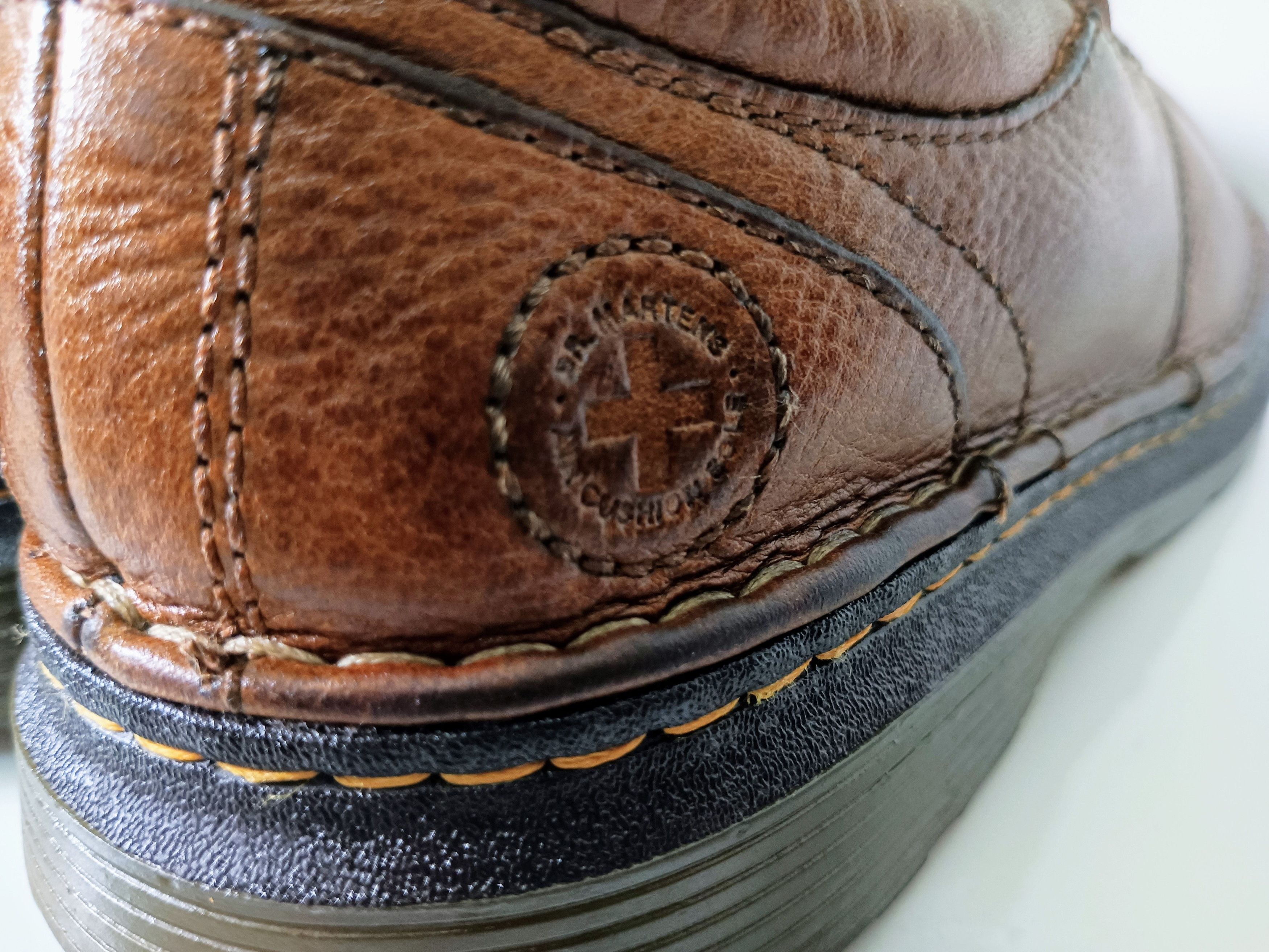 Dr. Martens × Vintage Dr. Martens Mens Tevin Brown Round Toe Low Top AW004 Size US 11 / EU 44 - 9 Thumbnail