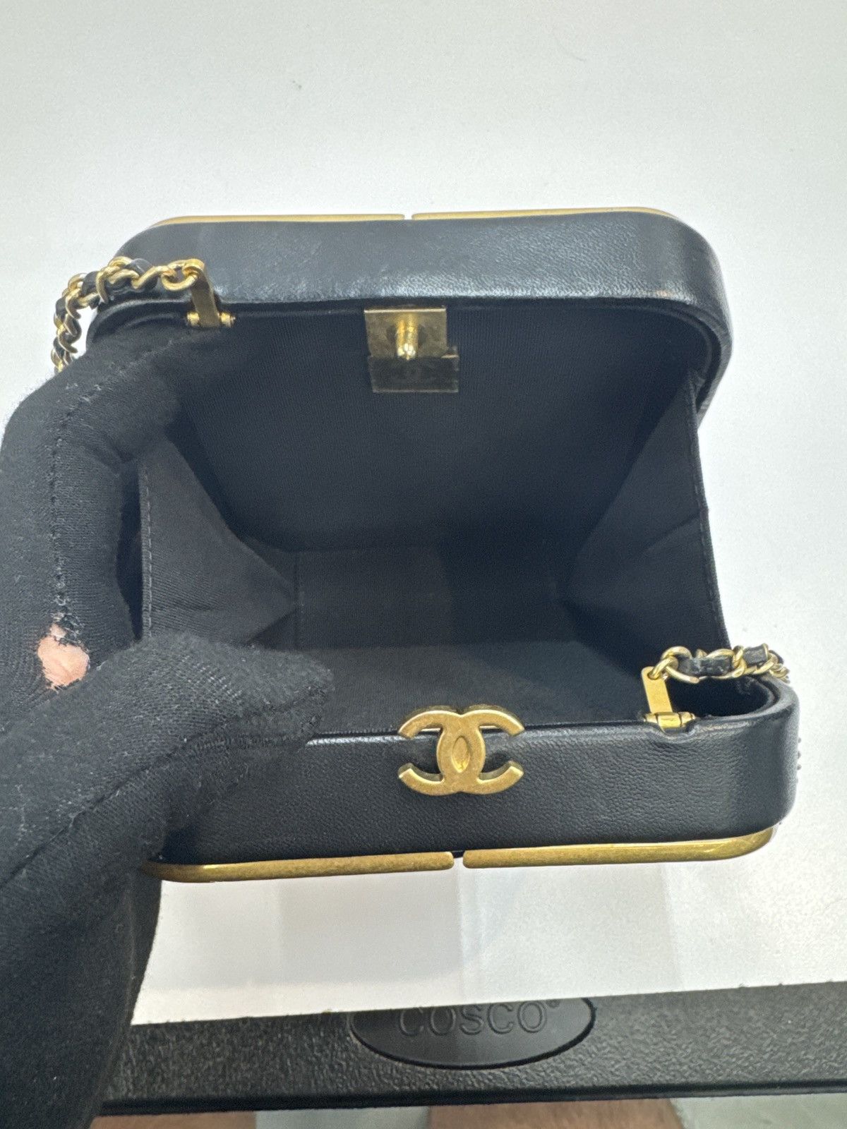 Chanel Chanel Black Lambskin Gold Metal Square CC Clutch Size ONE SIZE - 8 Thumbnail