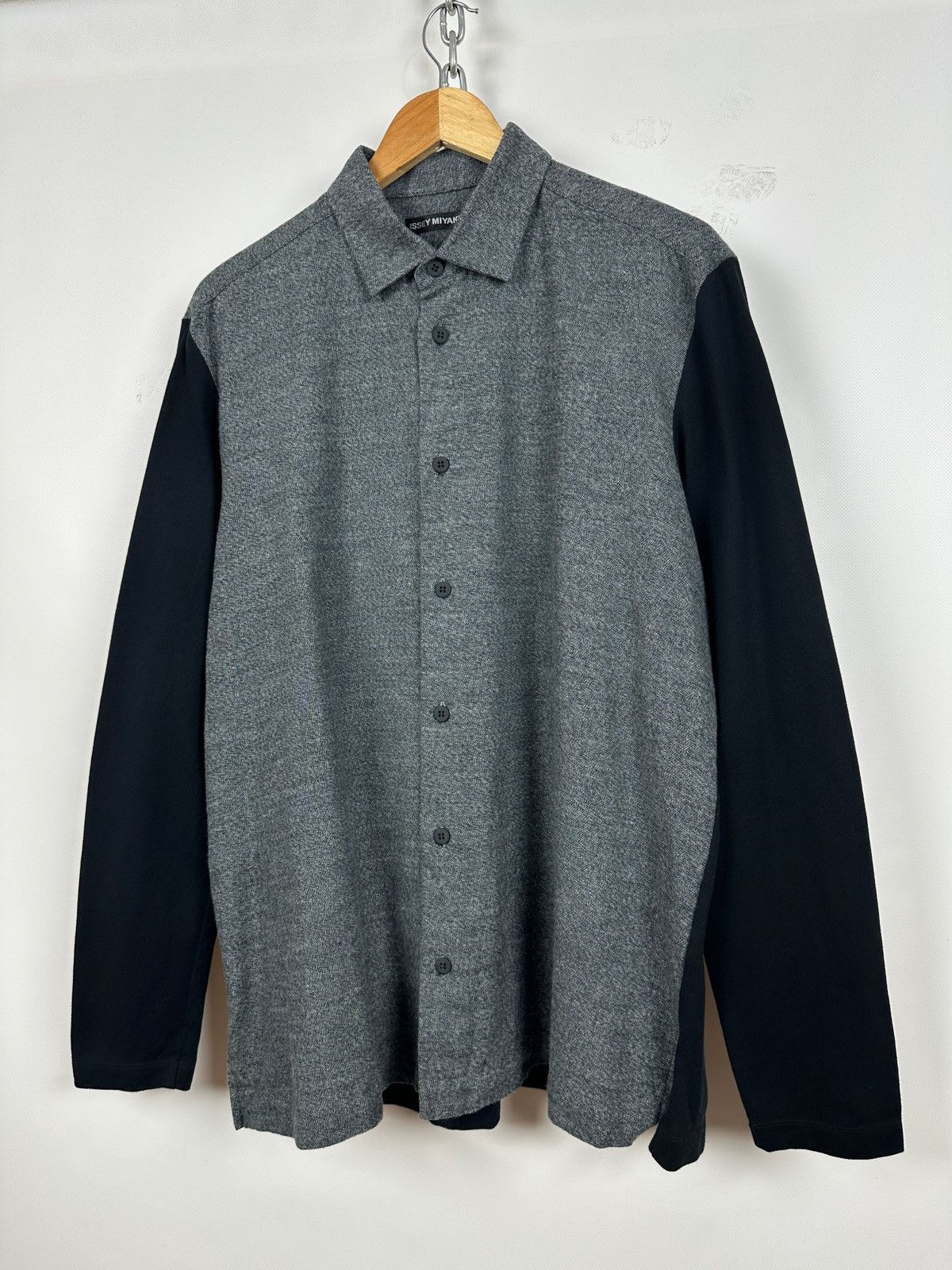 Issey Miyake Issey Miyake Men Black/Gray Long Sleeve Button Up Shirt Size US XL / EU 56 / 4 - 3 Thumbnail