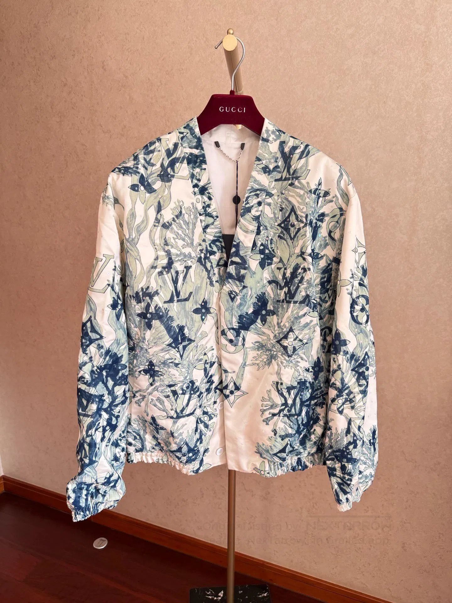 Louis Vuitton LV Men's Heavy-Duty Coat. Size US M / EU 48-50 / 2 - 1 Thumbnail