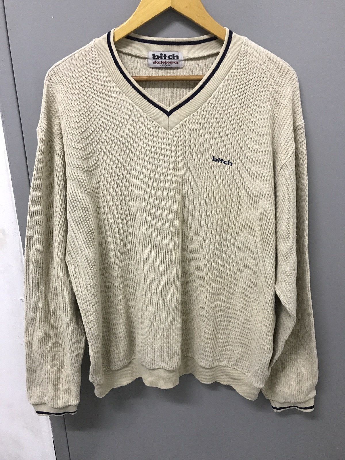 Other Vtg 90s Bitch Skateboards crewneck Size US L / EU 52-54 / 3 - 1 Thumbnail