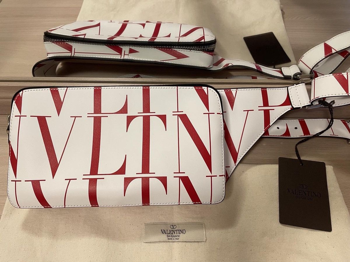 Valentino Garavani Crossbody Bag in White, Women's