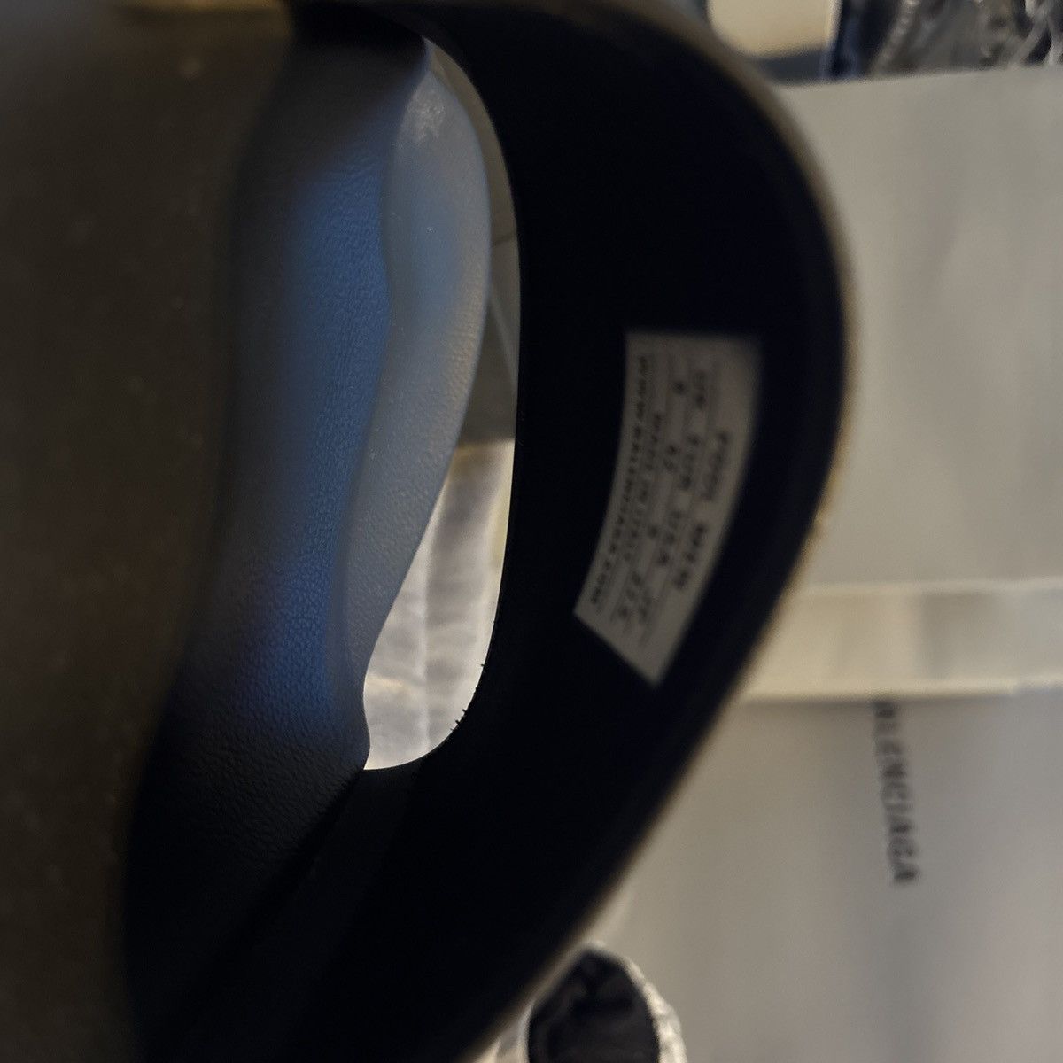 Balenciaga Balenciaga circle logo slides Size US 9 / EU 42 - 4 Thumbnail