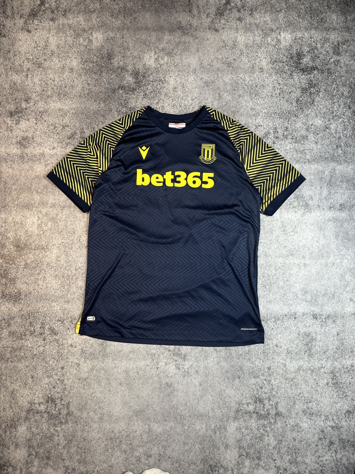 Macron Macron Stoke City 31 soccer jersey rare Streetwear USA 4XL Size US XXL / EU 58 / 5 - 1 Thumbnail
