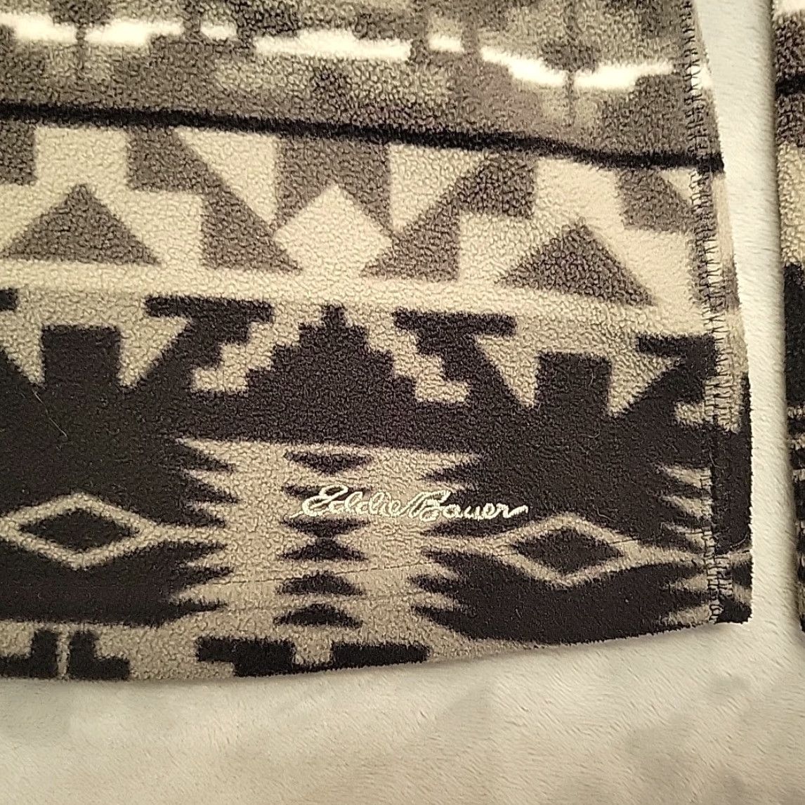 Eddie Bauer VINTAGE Eddie Bauer Sweater Womens Small Gray Aztec Geometric 1/4 Zip Fleece Outdoors Size S / US 4 / IT 40 - 4 Thumbnail