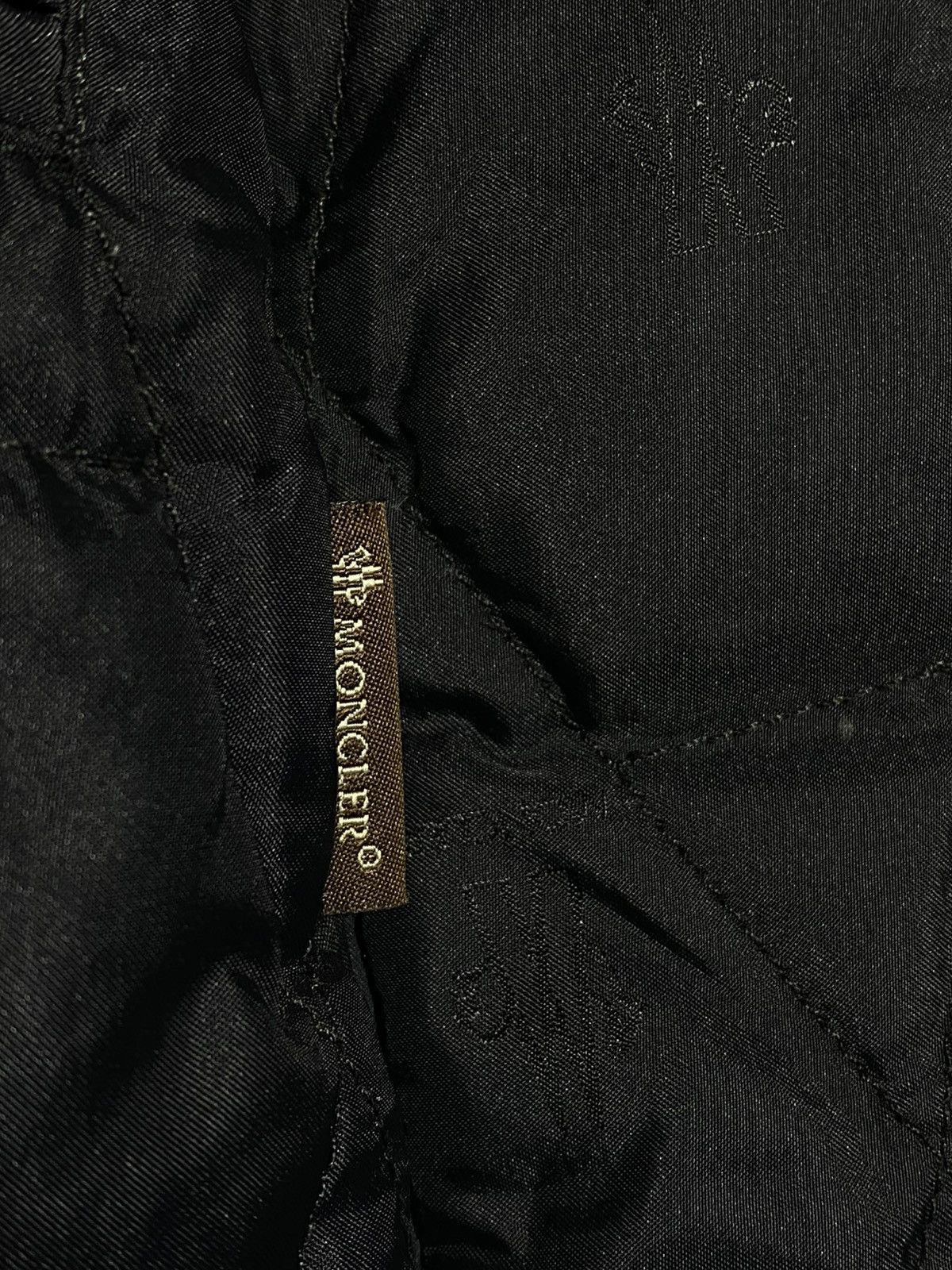 Moncler Moncler Down Filled Monogram Jacket with Fur Details Size S / US 4 / IT 40 - 9 Thumbnail