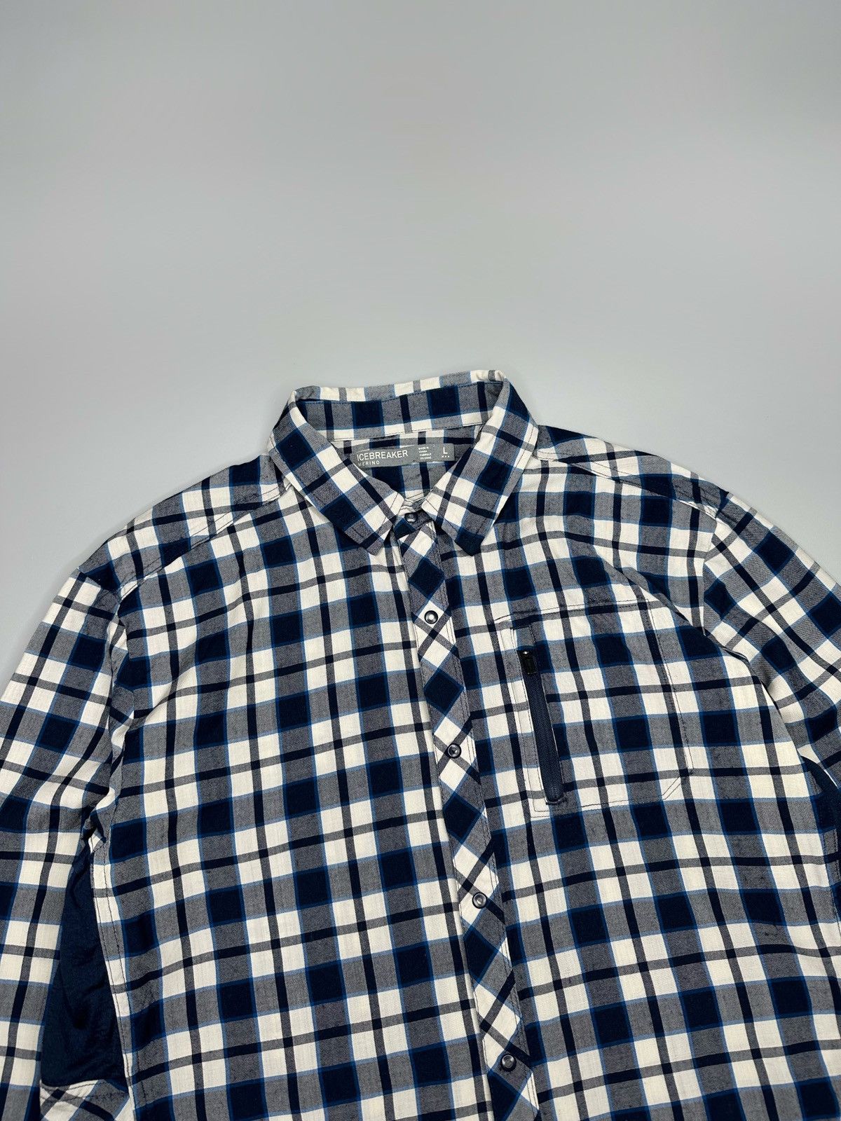 Icebreaker Icebreaker Wool Button Up Shirt Outdoor Size US L / EU 52-54 / 3 - 3 Thumbnail