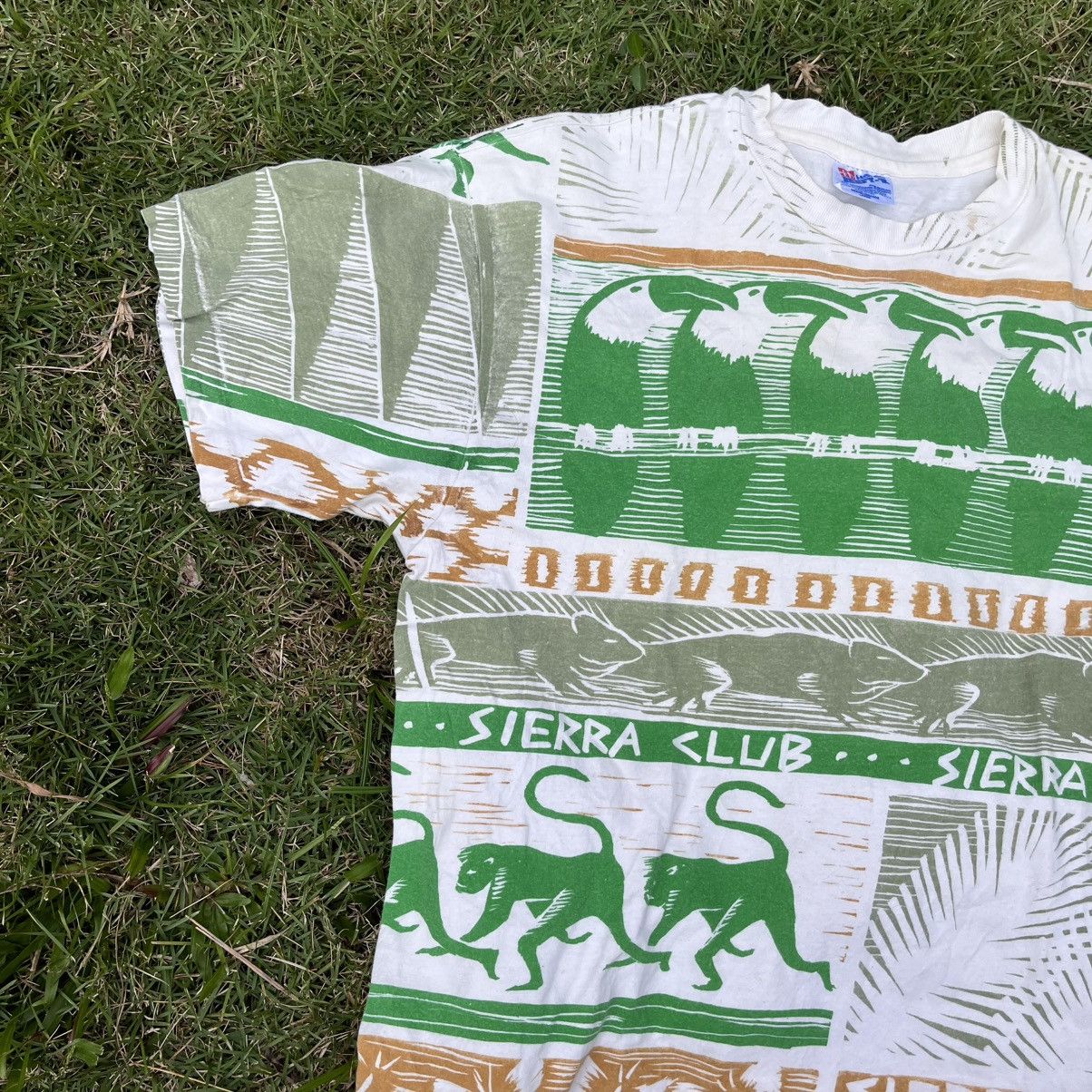Vintage Vintage overprinted sierra club Size US L / EU 52-54 / 3 - 3 Thumbnail