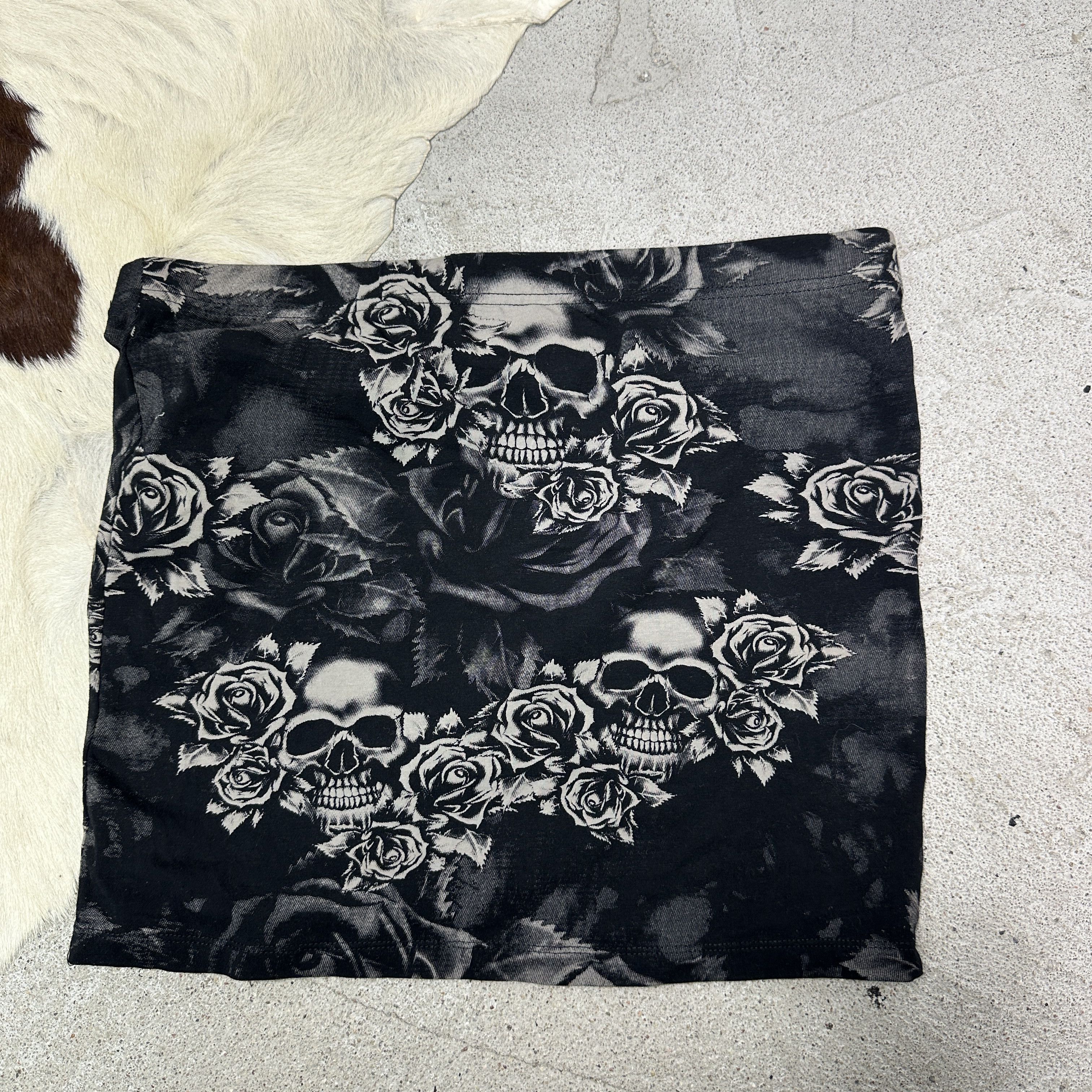 Vintage Vintage Avant Garde Opium Skull Print Skirt/Top Tube Y2K Size 28" / US 6 / IT 42 - 8 Thumbnail