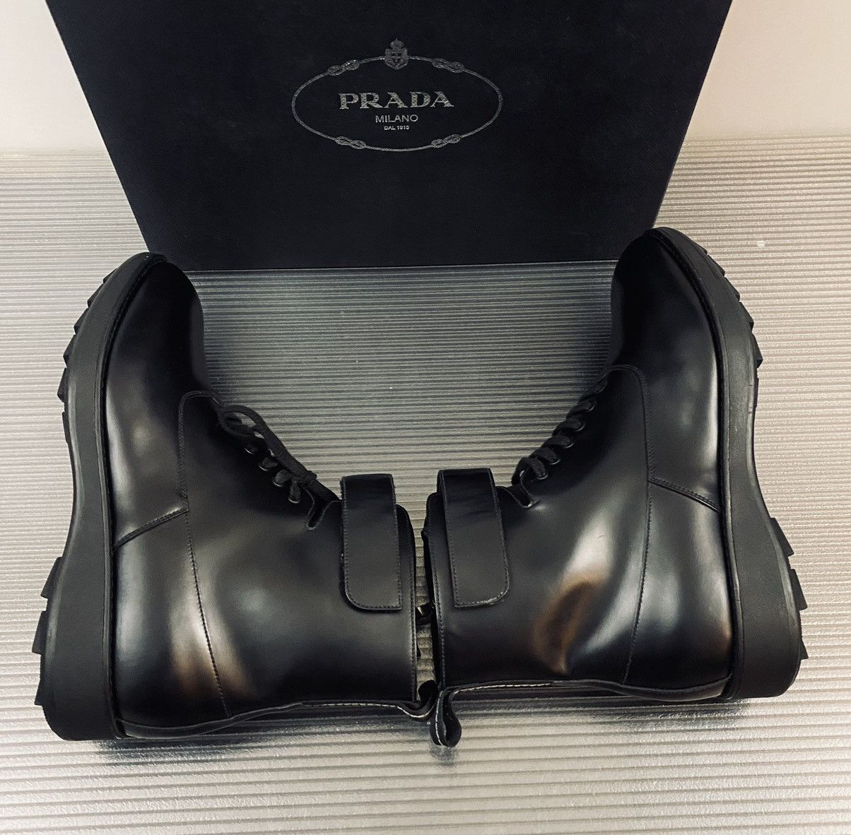 Prada Prada 🇮🇹 black calf side zip top collar combat boots 10 NEW Size US 10 / EU 43 - 4 Thumbnail