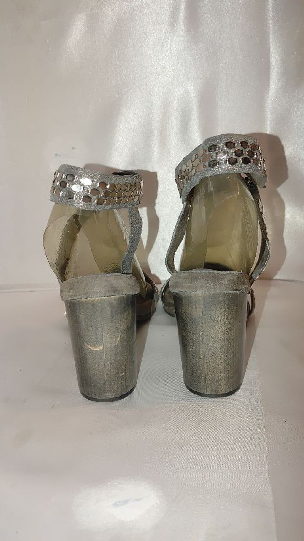 The Unbranded Brand Calleen Cordero Metallic Silver Sandals Size 8.5 Size US 8.5 / IT 38.5 - 6 Thumbnail