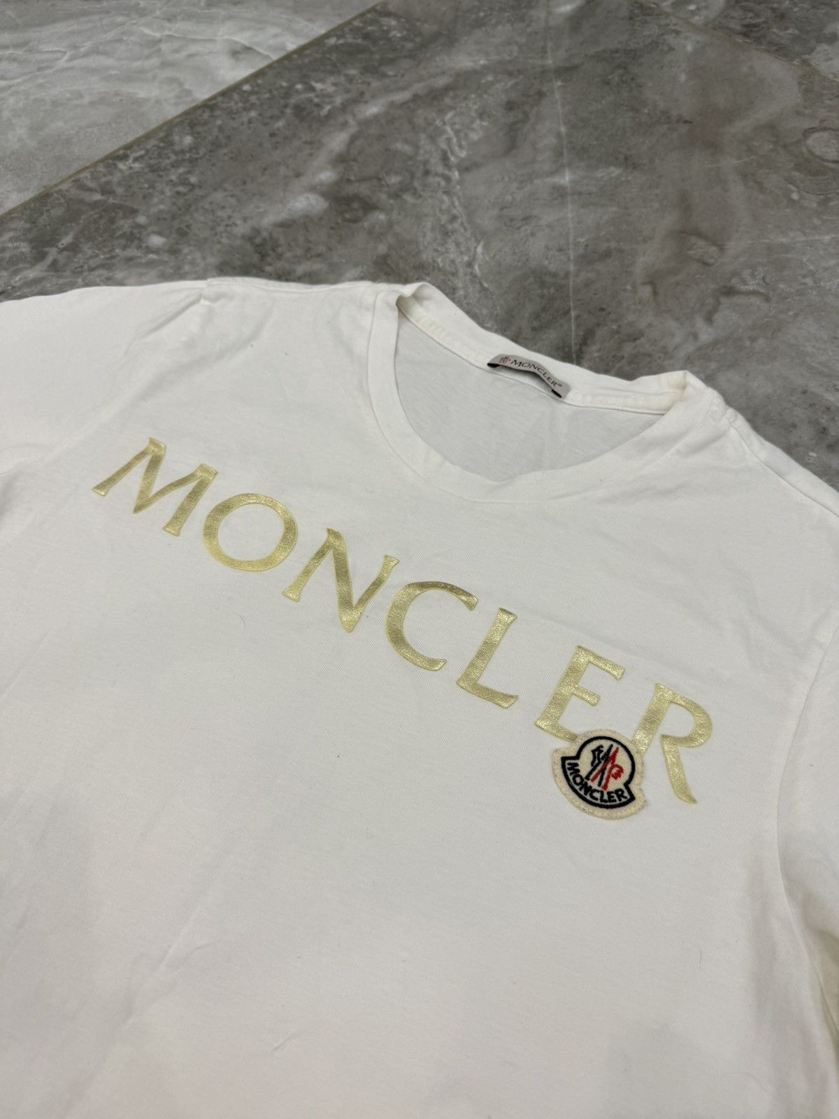 Moncler Moncler T-shirts Big Logo Gold Size S / US 4 / IT 40 - 2 Thumbnail