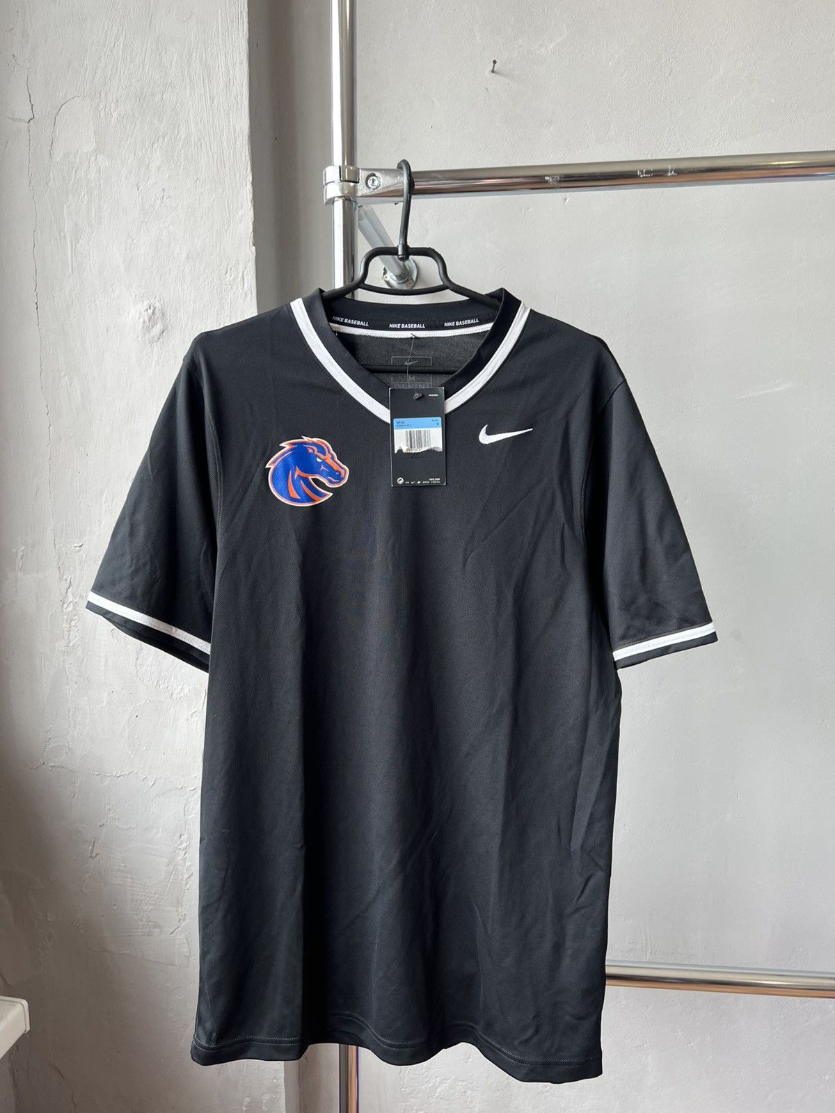 Nike NIKE BOISE STATE BRONCOS BASEBALL JERSEY SHIRT MEN’S NWT NEW Size US M / EU 48-50 / 2 - 2 Thumbnail
