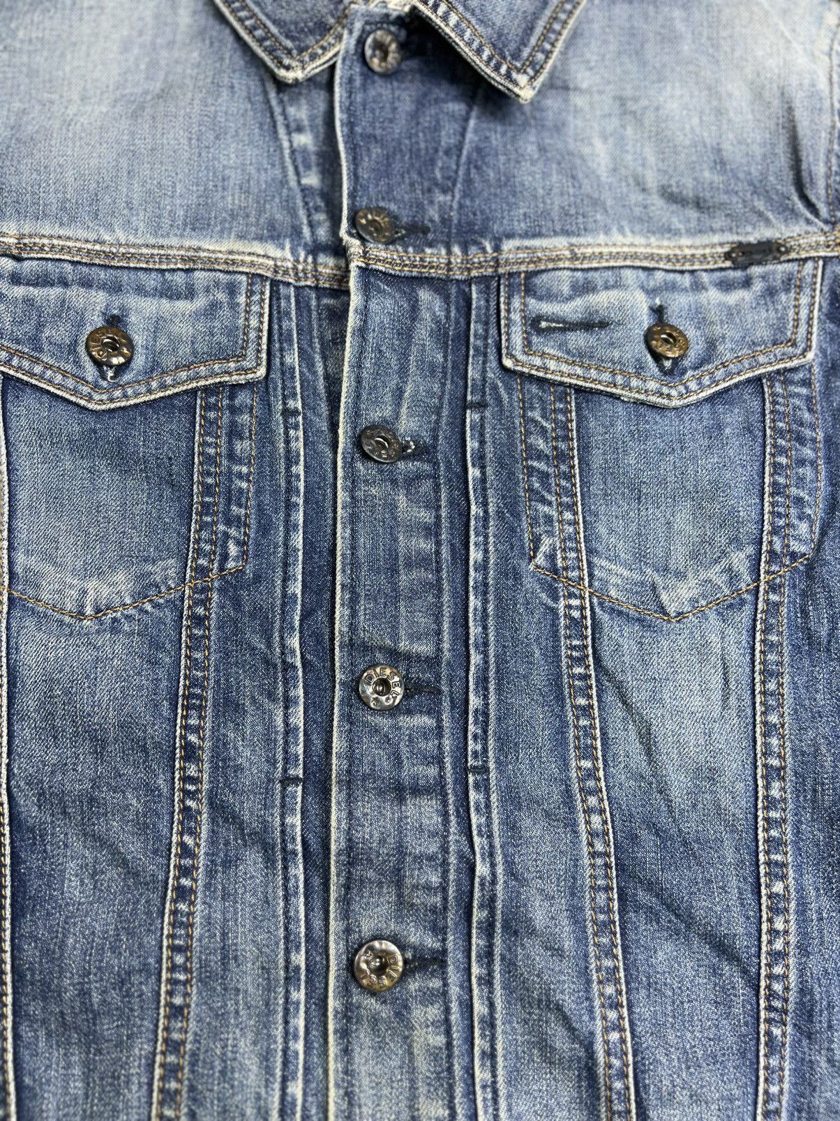 Diesel Vintage Diesel Industry Denim Jacket Distressed Wash Trucker Size US M / EU 48-50 / 2 - 2 Thumbnail