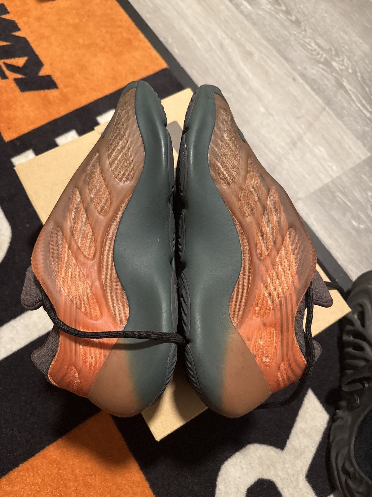 Adidas Yeezy 700 v3 “copper” Size US 11.5 / EU 44-45 - 4 Thumbnail