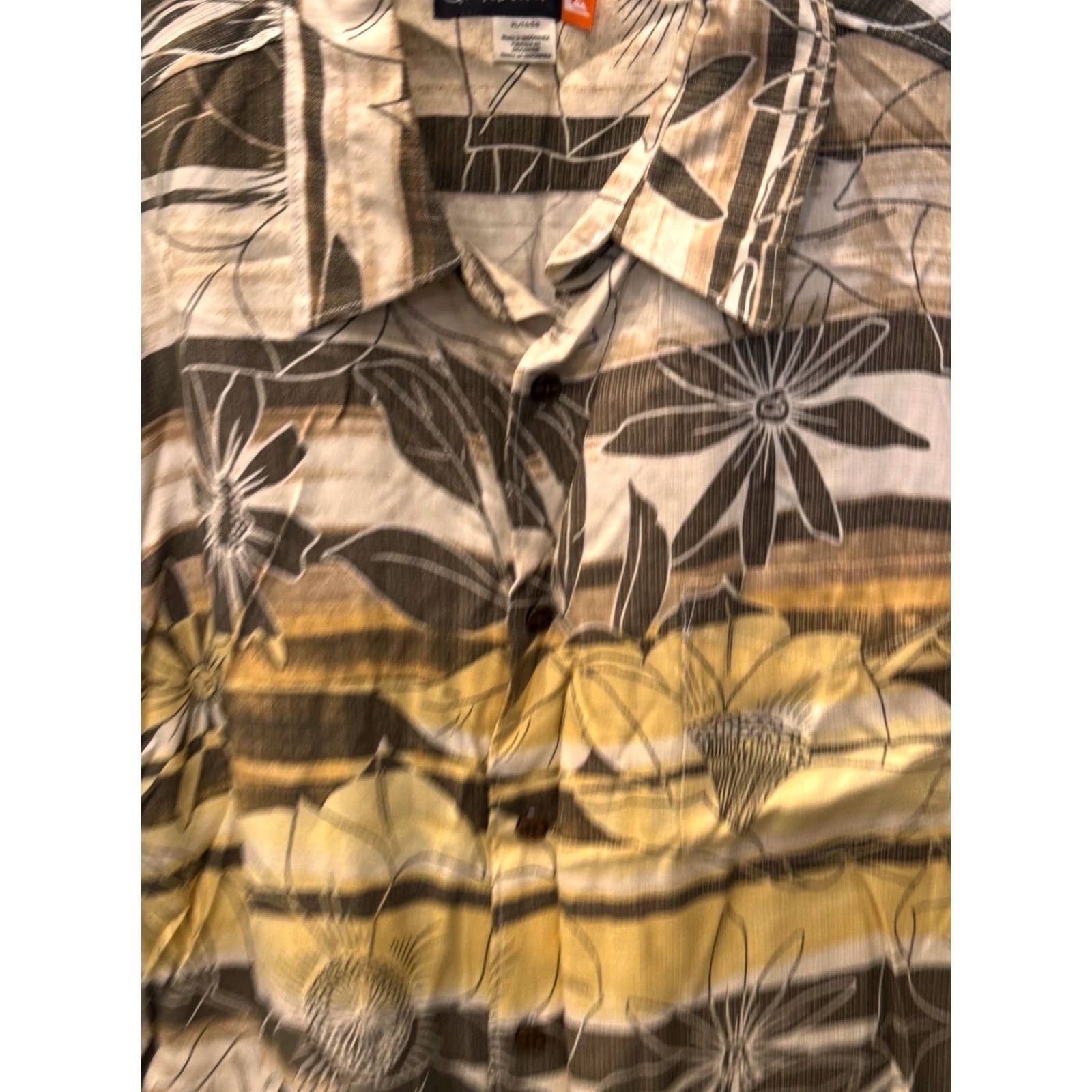 Quiksilver Quiksilver XL SHORT SLEEVE BUTTON UP SHIRT Floral Pocket Mens Shirt Sharp Color Size US XL / EU 56 / 4 - 6 Thumbnail