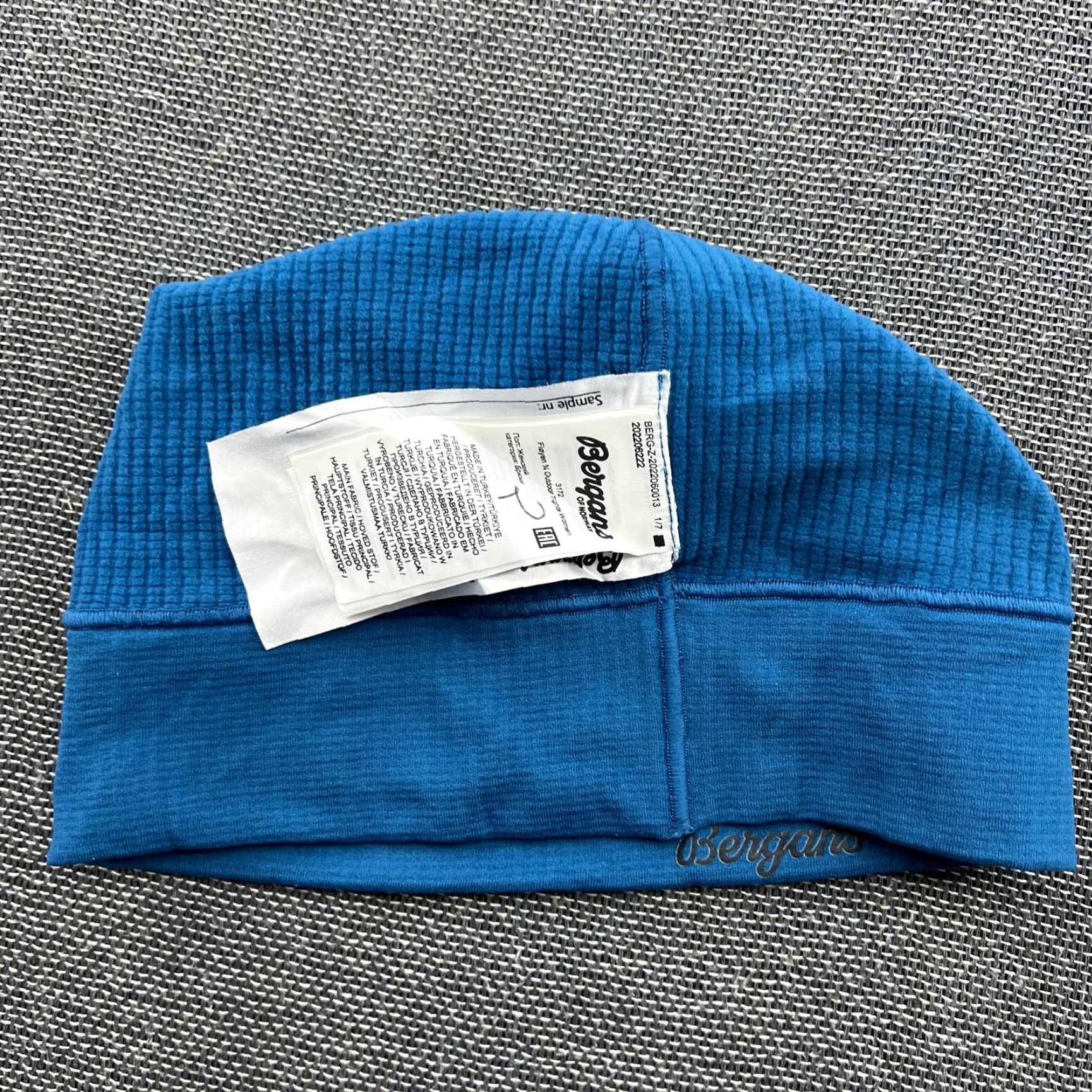 Vintage Bergans of Norway Lightweight Beanie Hat Cap One Size Blue Softshell Stretch Unisex Adults Mens Womens Beanie Size ONE SIZE - 4 Thumbnail