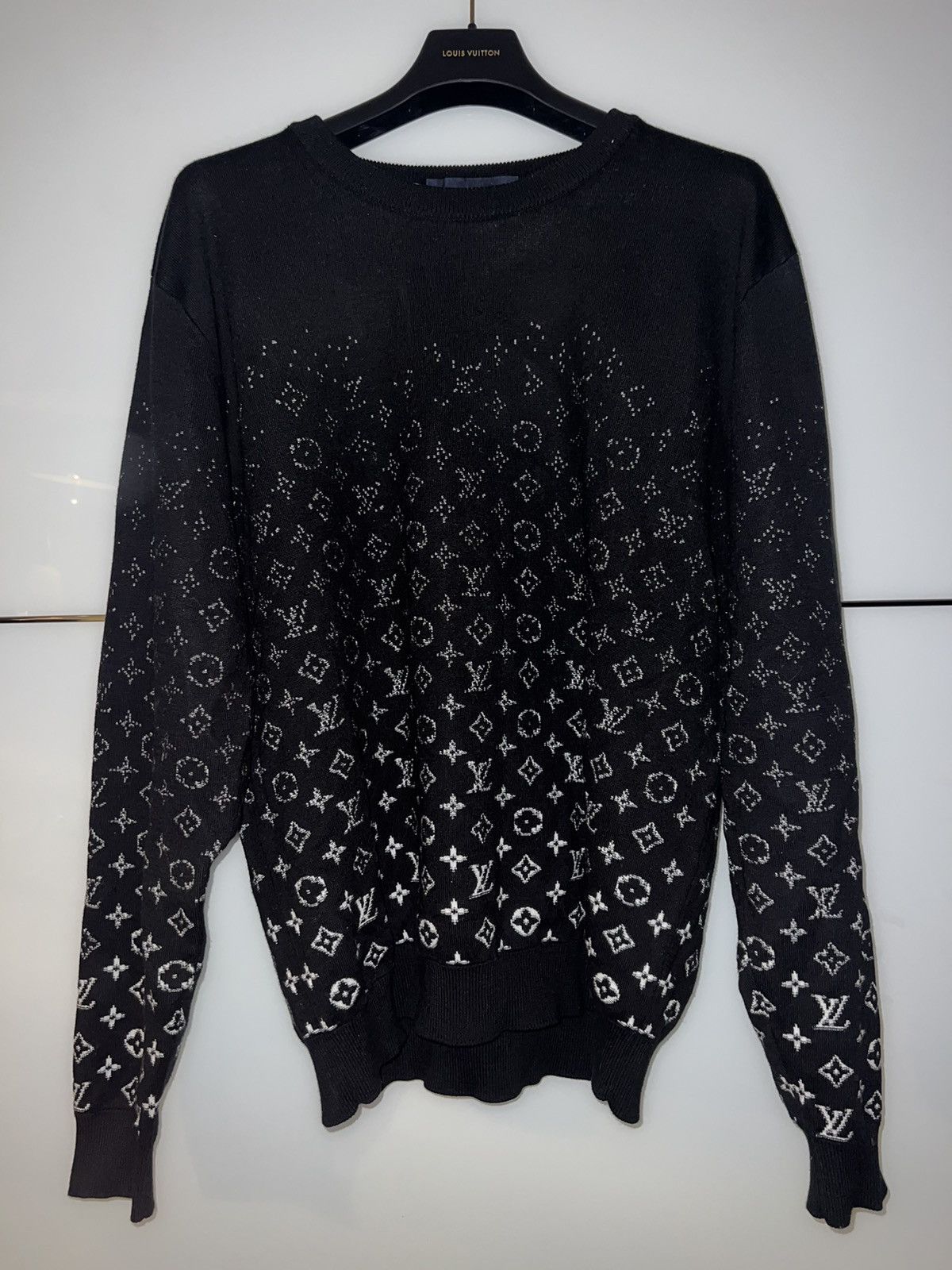 Louis Vuitton Louis Vuitton Crewneck black Size US XXL / EU 58 / 5 - 1 Thumbnail