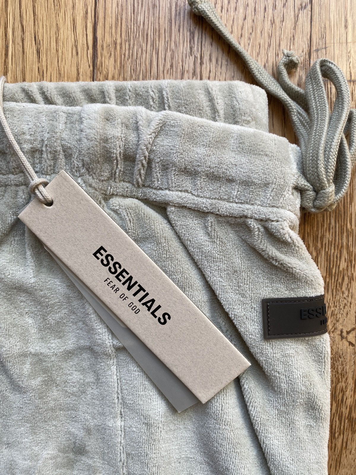 Essentials × Fear of God Fear of God Essentials Sweatpants Velour Sea foam Sz XL Size 34" / US 12 / IT 48 - 7 Thumbnail