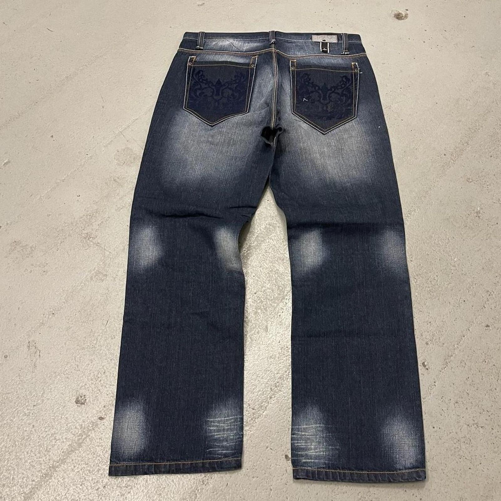 Vintage Vintage Members Property Faded Denim Baggy Jeans Mens 38x34 Size 38" / US 16 / IT 52 - 2 Thumbnail