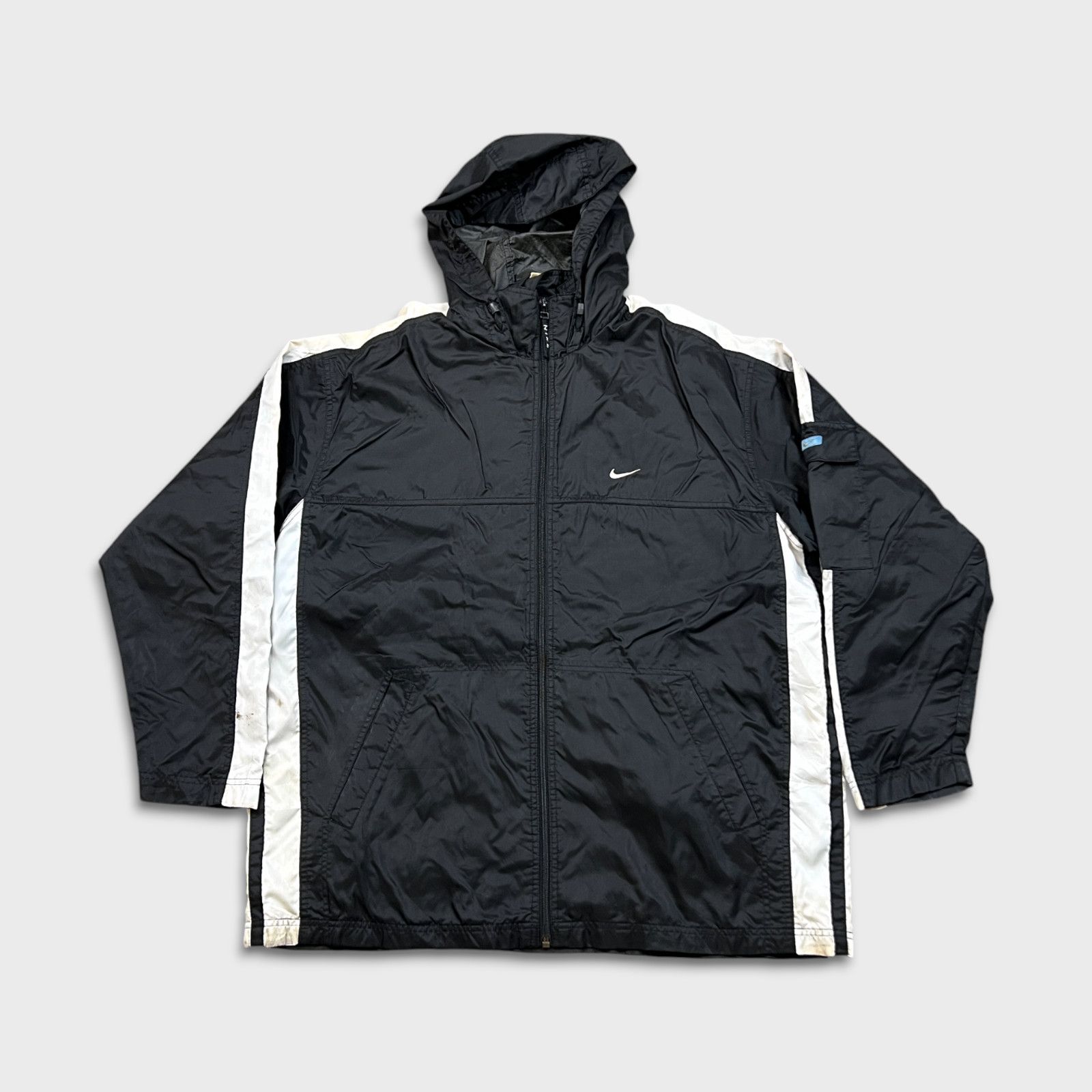 Nike × Vintage Vintage 90s Nike Jacket Large Sportswear Swoosh Windbreaker Size US L / EU 52-54 / 3 - 1 Thumbnail
