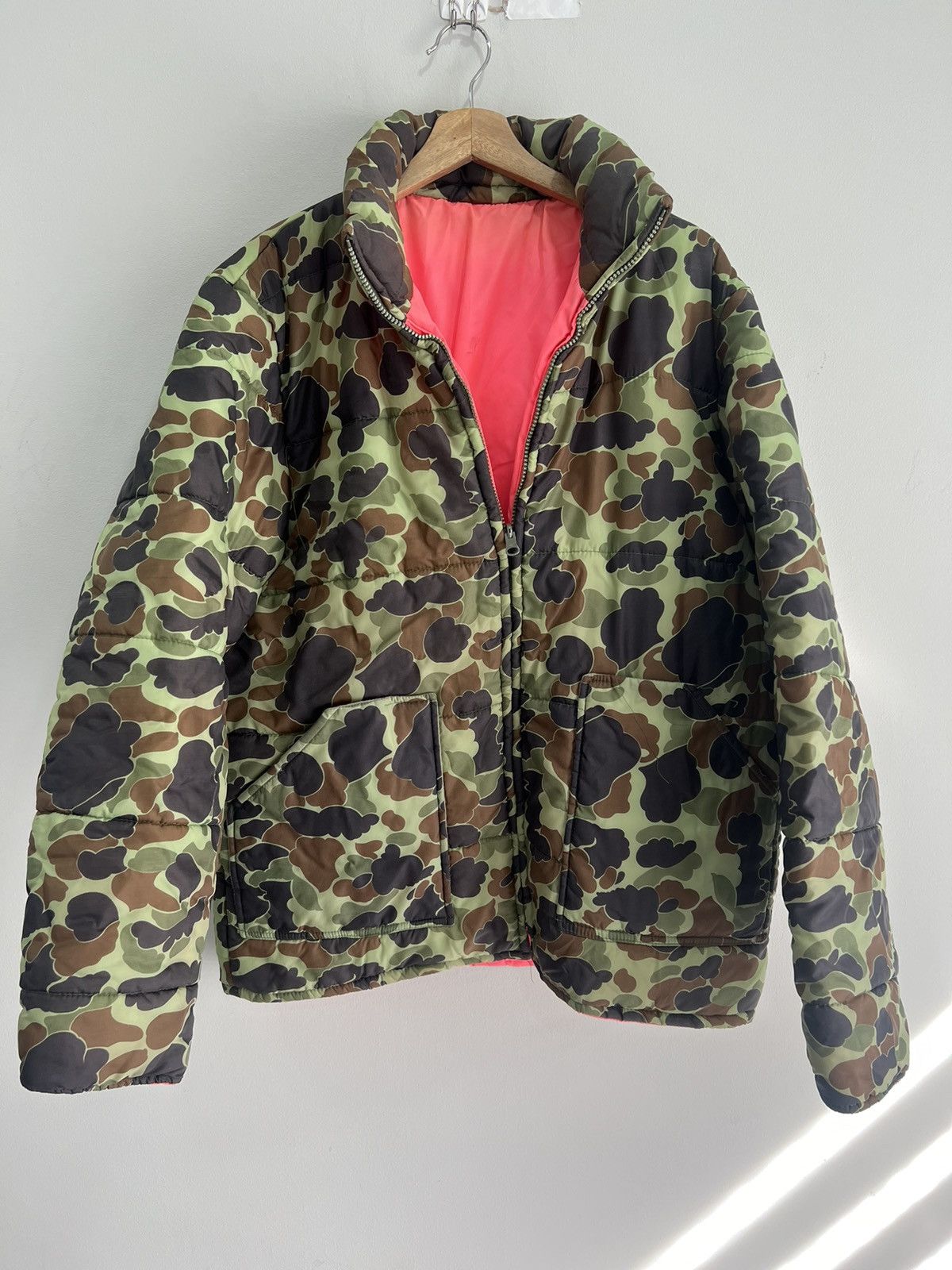 Vintage Vintage Camel Puffer Camo Jacket Coat Promo Size US XL / EU 56 / 4 - 1 Thumbnail