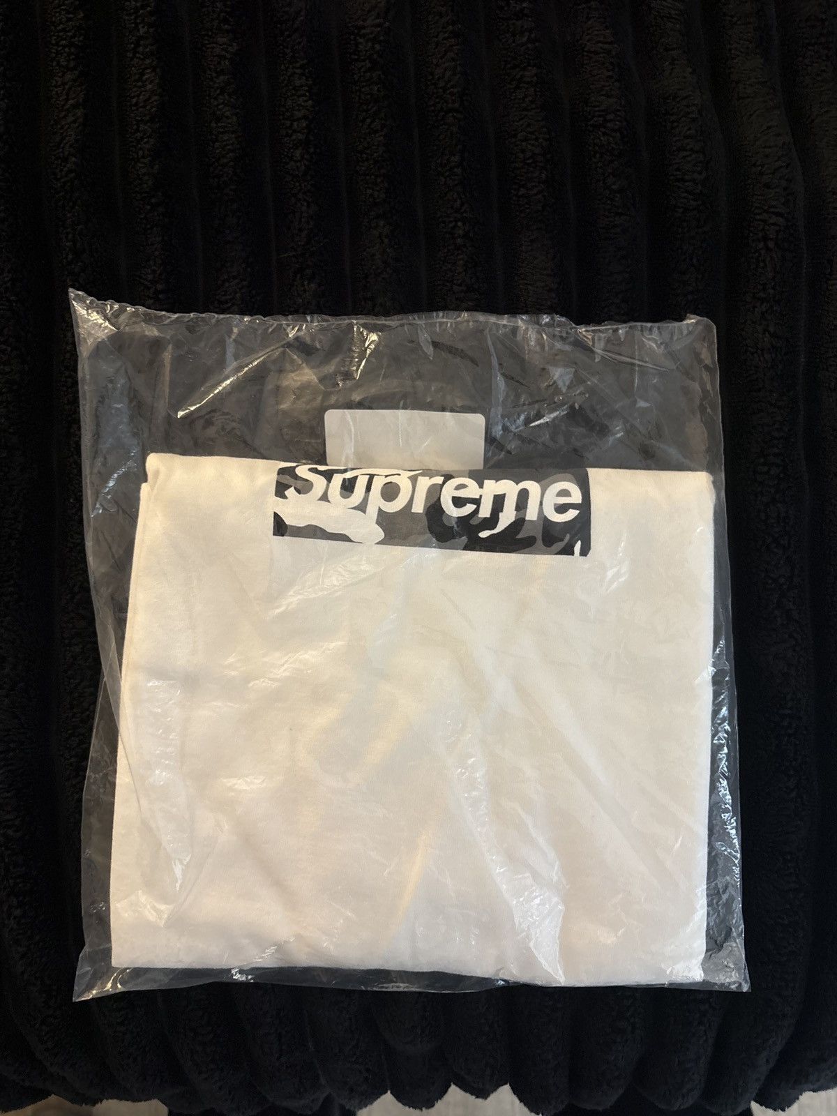 Supreme Supreme miami box logo tee white size L SS25 NEW Size US L / EU 52-54 / 3 - 1 Thumbnail