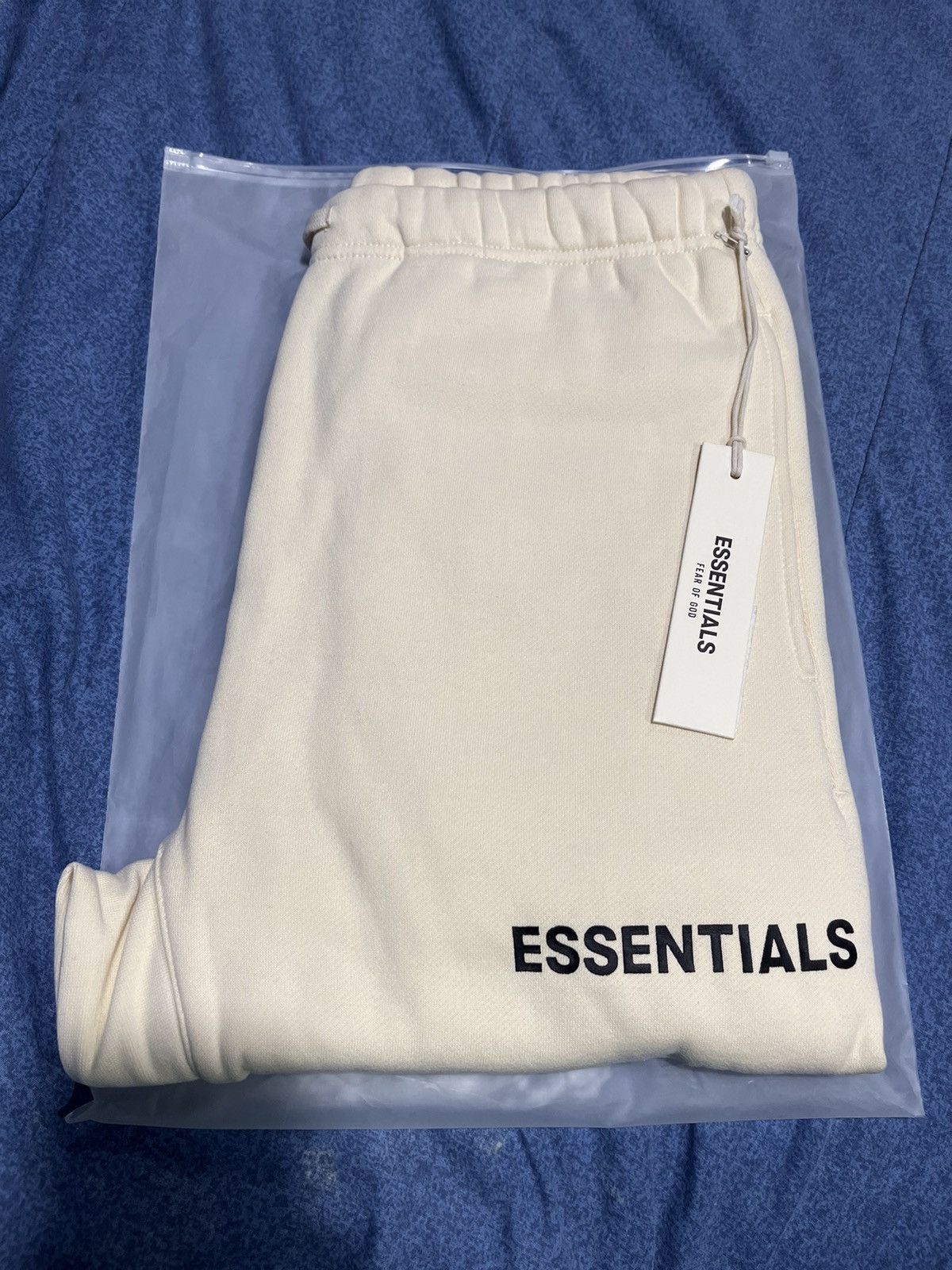 Essentials 2018 OG Fear Of God Essentials Cream Sweatpants Size US 34 / EU 50 - 9 Thumbnail