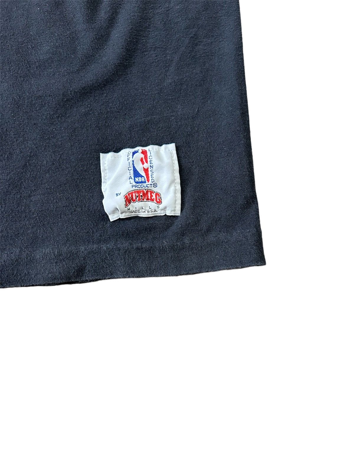 Nutmeg × Vintage 1990s Nutmeg Chicago Bulls Bred T-Shirt Size US XL / EU 56 / 4 - 3 Thumbnail